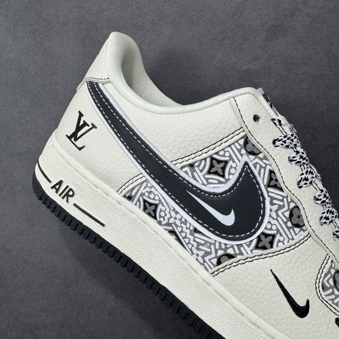 图片[5]-【定制版】AF1×LV这波“艺术奢潮”，直接把高级感踩在脚面！奶白底色裹满几何老花肌理，双勾+LV标识叠满奢华buff 是空军一号的松弛脚感，更是能上脚的艺术级奢牌单品 货号SY1388-016 尺码：36 36.5 37.5 38 38.5 39 40 40.5 41 42 42.5 43 44 44.5 45 编码：HXSA310320-选品中心