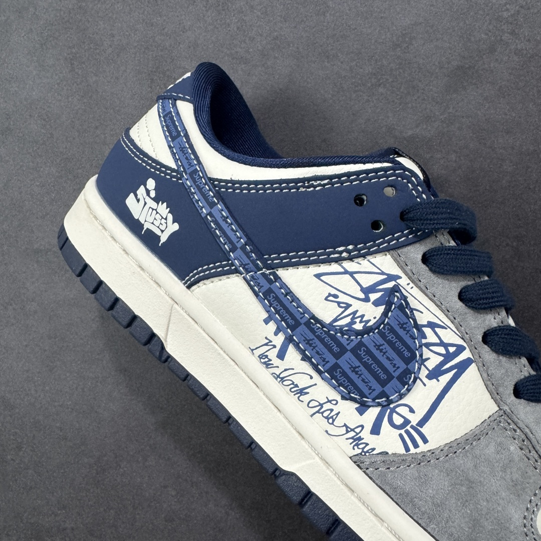 图片[6]-【定制版】Stussy x Nk Dunk Low 定制配色 斯图西联名 复古低帮休闲百搭板鞋 公司级版本 定制鞋盒 大厂流水生产 超高清洁度 皮料切割干净无任何毛边 橡胶大底 防滑耐磨 舒适上脚 货号：XD1588-243  尺码：36 36.5 37.5 38 38.5 39 40 40.5 41 42 42.5 43 44 44.5 45-选品中心