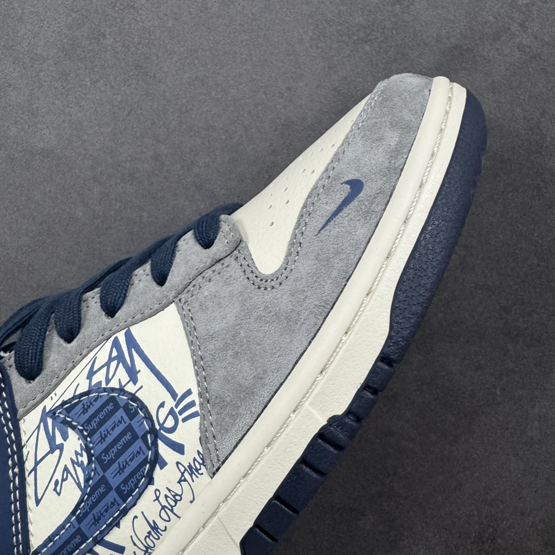 图片[5]-【定制版】Stussy x Nk Dunk Low 定制配色 斯图西联名 复古低帮休闲百搭板鞋 公司级版本 定制鞋盒 大厂流水生产 超高清洁度 皮料切割干净无任何毛边 橡胶大底 防滑耐磨 舒适上脚 货号：XD1588-243  尺码：36 36.5 37.5 38 38.5 39 40 40.5 41 42 42.5 43 44 44.5 45-选品中心