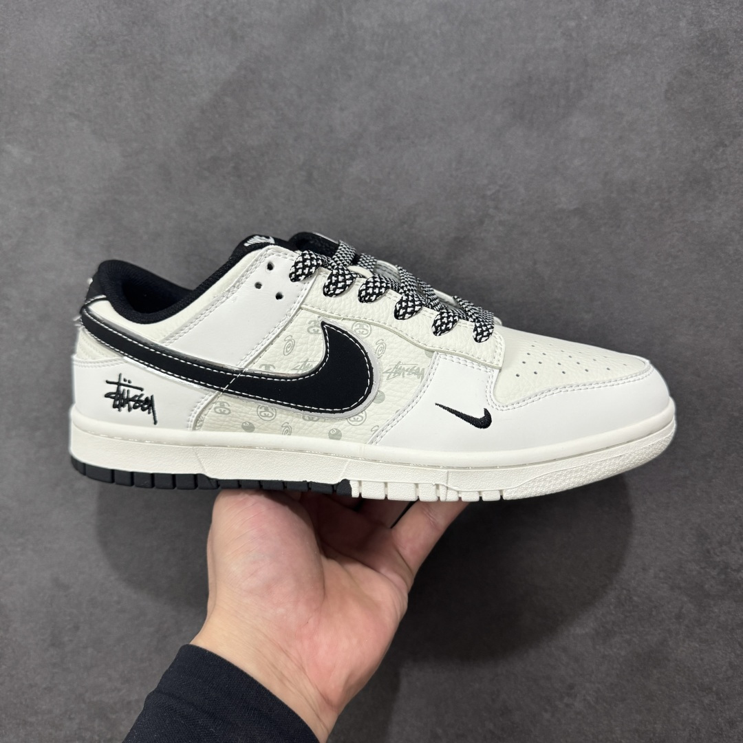 【定制版】Nike Dunk Low Pro 斯图西联名 周年高端定制 低帮休闲板鞋 #定制鞋盒 大厂纯原品质出货 超高清洁度 皮料切割干净无任何毛边细节完美 货号：CS1688-131 尺码：36 36.5 37.5 38 38.5 39 40 40.5 41 42 42.5 43 44 44.5 45-选品中心