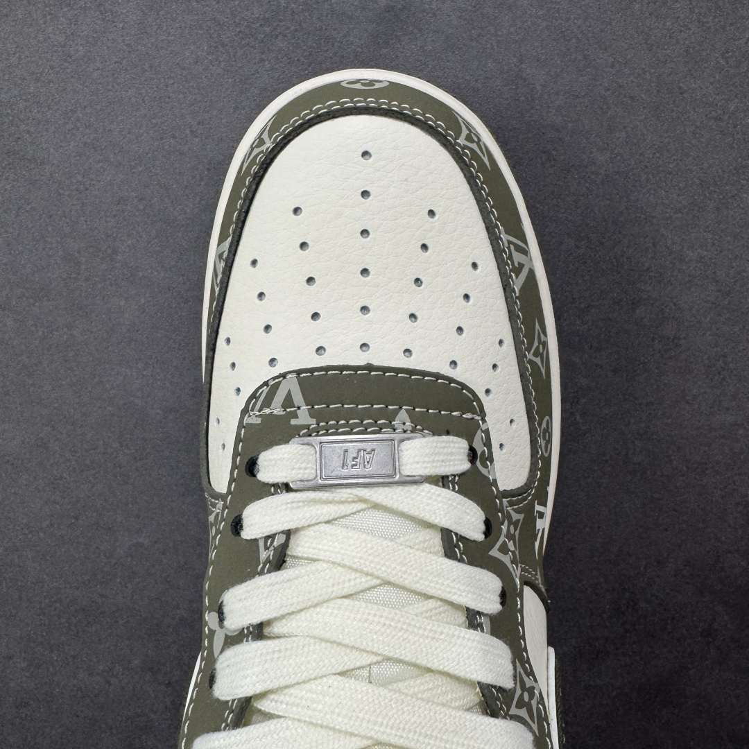 图片[8]-【定制版】AF1×LV这波“奢潮炸弹”，直接把风格焊在脚面上！灰调老花铺满鞋身，白棕撞色戳中高级感 是空军一号的街头松弛，更是LV的奢牌底气 踩上它，走路都自带“贵气buff” 货号XS1958-623 尺码：36-45带半码 编码：GLB310320-选品中心