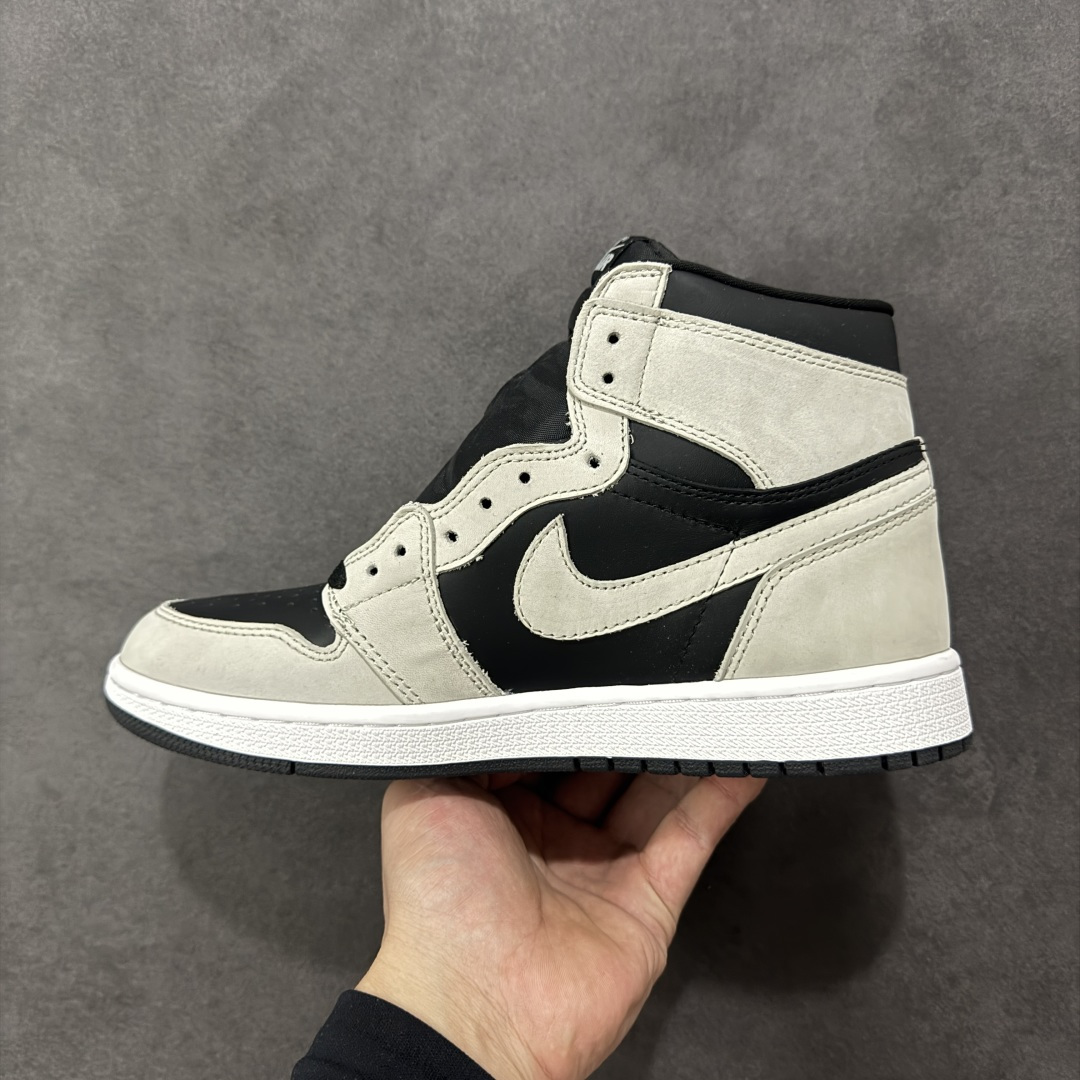 图片[2]-【公司级头层版】Air Jordan 1 High OG 高帮 AJ1 乔丹1代 aj1 乔1 高邦 金人吊牌 乔丹篮球鞋系列555088-035 采用正确头层皮组合荔枝纹头层皮革鞋面材质 中底注胶孔及缜密中底拉帮工艺 内置气垫及耐磨橡胶大底 尺码：36-47带半码-选品中心