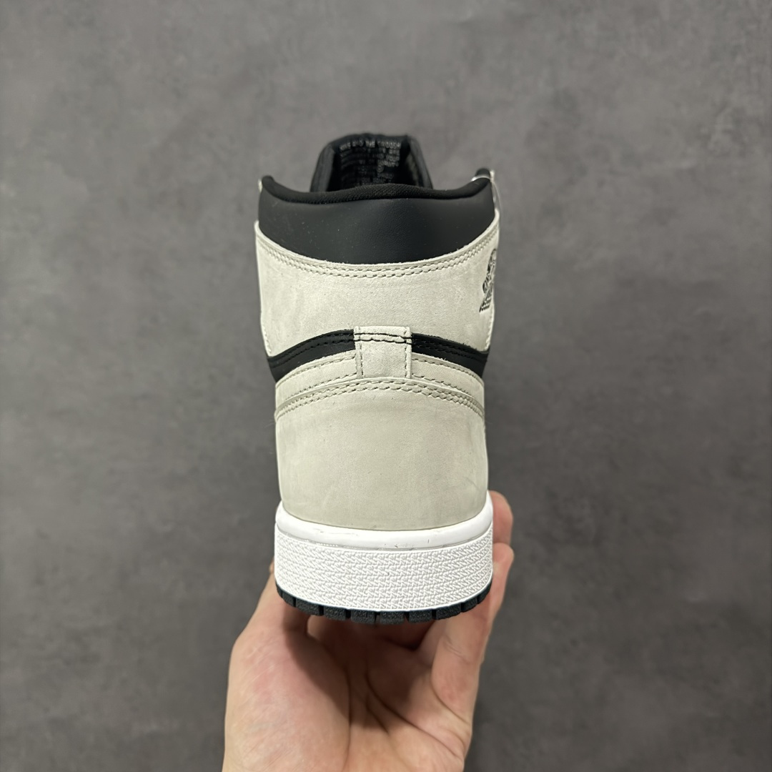 图片[4]-【公司级头层版】Air Jordan 1 High OG 高帮 AJ1 乔丹1代 aj1 乔1 高邦 金人吊牌 乔丹篮球鞋系列555088-035 采用正确头层皮组合荔枝纹头层皮革鞋面材质 中底注胶孔及缜密中底拉帮工艺 内置气垫及耐磨橡胶大底 尺码：36-47带半码-选品中心