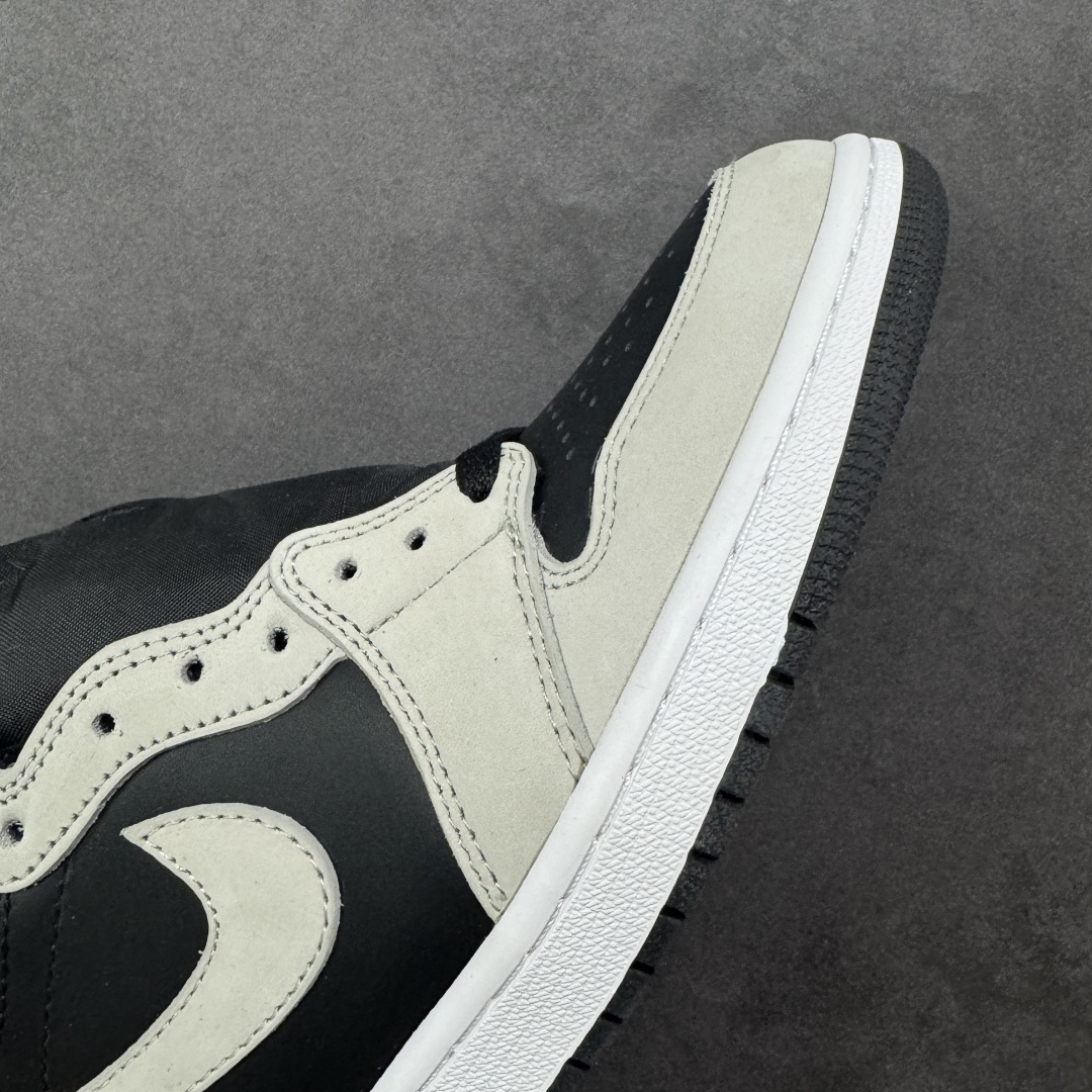 图片[5]-【公司级头层版】Air Jordan 1 High OG 高帮 AJ1 乔丹1代 aj1 乔1 高邦 金人吊牌 乔丹篮球鞋系列555088-035 采用正确头层皮组合荔枝纹头层皮革鞋面材质 中底注胶孔及缜密中底拉帮工艺 内置气垫及耐磨橡胶大底 尺码：36-47带半码-选品中心