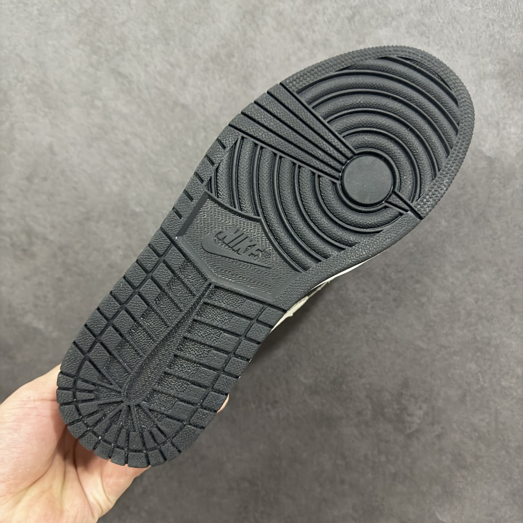 图片[9]-【公司级头层版】Air Jordan 1 High OG 高帮 AJ1 乔丹1代 aj1 乔1 高邦 金人吊牌 乔丹篮球鞋系列555088-035 采用正确头层皮组合荔枝纹头层皮革鞋面材质 中底注胶孔及缜密中底拉帮工艺 内置气垫及耐磨橡胶大底 尺码：36-47带半码-选品中心