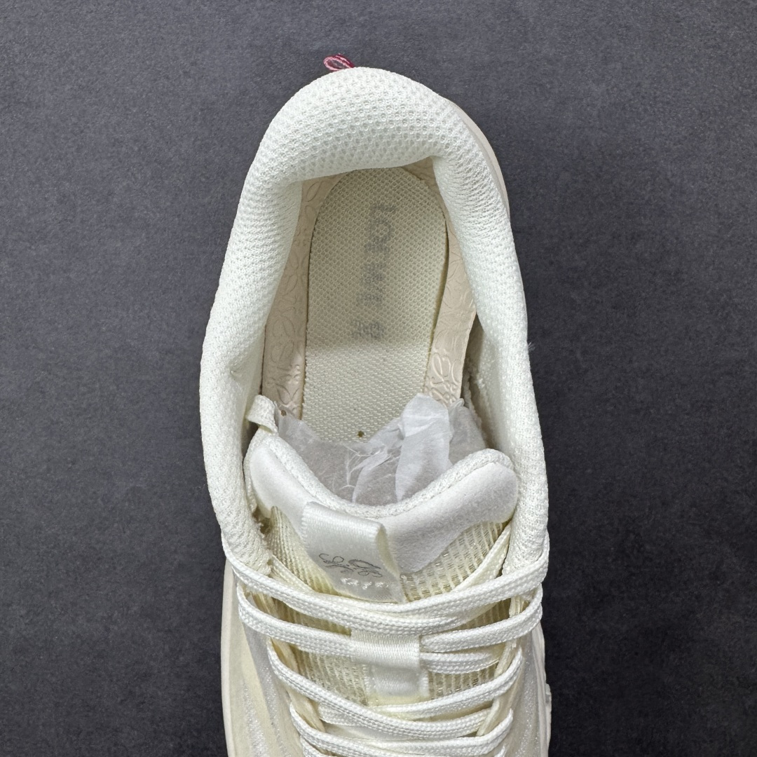 图片[7]-【PE版本】On昂跑 x LOEW罗意威2.0 Cloudtilt 舒适轻盈低帮跑步鞋 整身鞋面是一体的，包裹感很强，配合弹力鞋带，穿脱方便快捷。鞋底镂空设计，与爱步相同，脚感舒适。但不是立马就能感受的软，要走一段时间才有回馈。鞋型很秀气，日常穿着还是很合适的一款！ 货号：L929282X35 尺码：36-47-选品中心