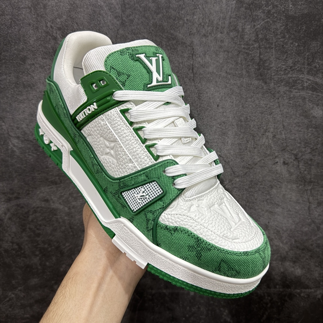 图片[3]-【天花板/Goat版】 市场最强版 没有之一的存在💪🏻 Louis Vuitton LV Trainer 系列全新版上架 手里有正品的可以对比下🆚懂货的看细节‼️ 此版品质是市场从未达到的新高度！ 整体版型 皮料 牛仔布的色差 压花纹路清晰度 后跟版型等等 都可以自行对比[机智]吊打市场所有货，怒甩十条街的那种，直接来正品对比图🆚，欢迎拿市场各大工厂的货来对比！ 尺码：35-45码-选品中心