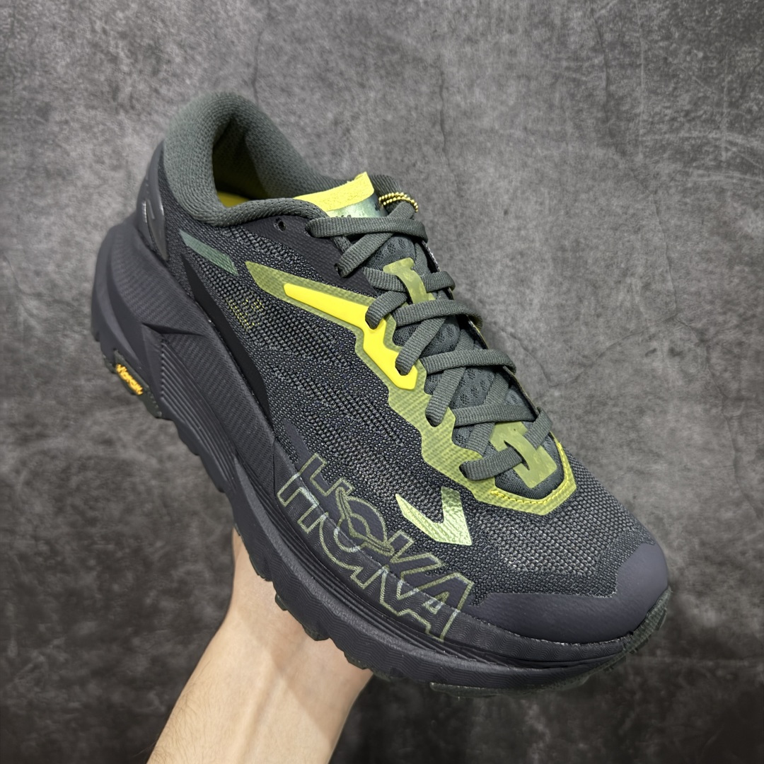 图片[3]-【纯原H版】J.LA.L x HOKA ONE ONE Mafate X 时尚舒适 休闲跑步鞋 男女同款 黑色 玛法特 适百搭防滑耐磨低帮生活休闲鞋 知名纯原大厂出品 细节对版1比1 HOKA ONE ONE是来自美国的跑步鞋知名品牌，创立于2009年，始终致力于为所有跑者提供更新、更好的跑步装备。相比常规跑鞋，HOKA ONE ONE特别研发使用性能独特的几何形跑鞋中底，此种鞋底更厚、更高、回弹性也更好，除了卓越的缓冲性能，它还能內各种阶段的跑者带来更具动感、更加稳定的跑步体验。HOKAONE ONE从设计之初就清楚意识到，要保证跑者步幅的均匀一致，双脚自然而然的运动至关重要。 尺码：36 36.5 37.5 38 38.5 39 40 40.5 41 42 42.5 43 44 44.5 45-选品中心