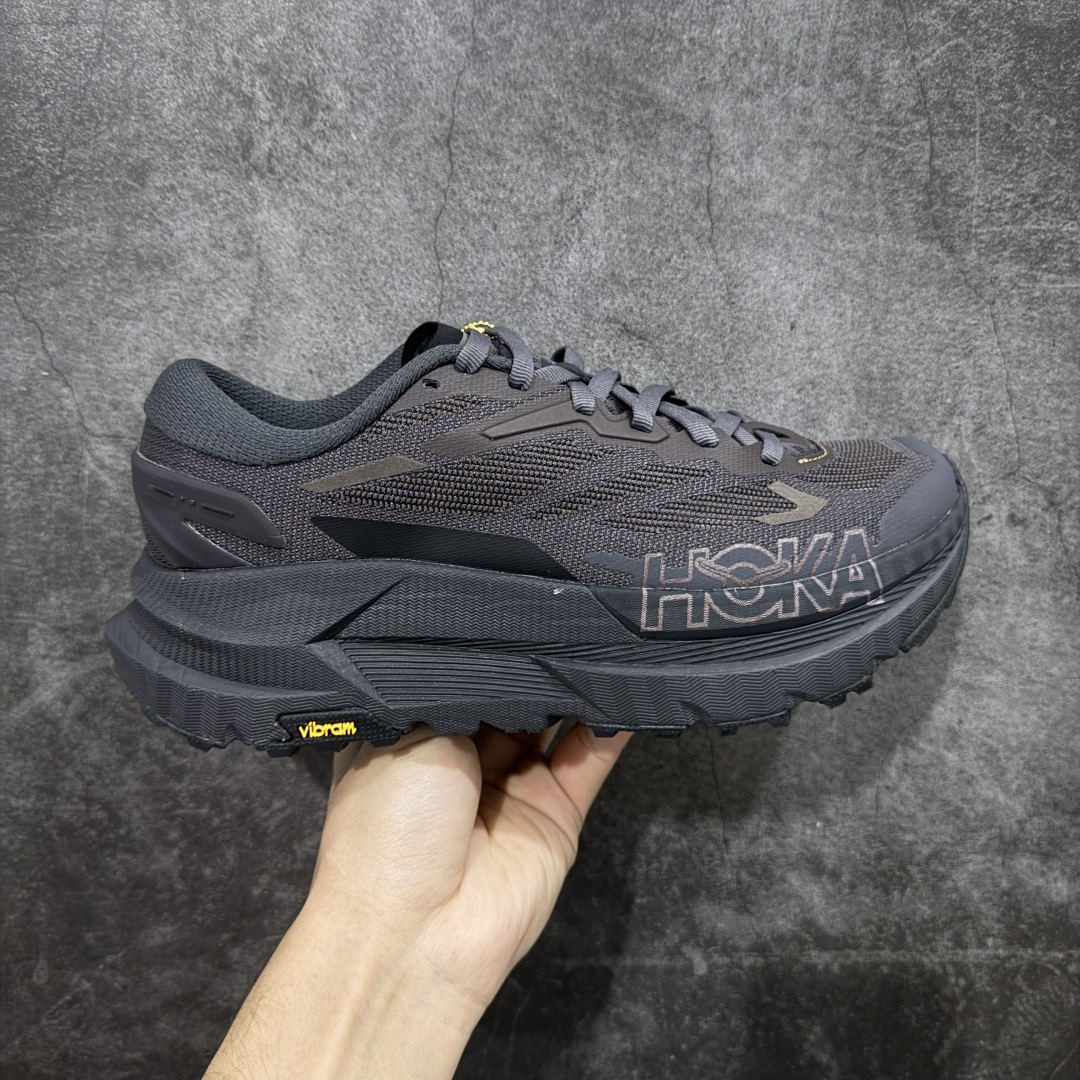 【纯原H版】J.LA.L x HOKA ONE ONE Mafate X 时尚舒适 休闲跑步鞋 男女同款 黑色 玛法特 适百搭防滑耐磨低帮生活休闲鞋 知名纯原大厂出品 细节对版1比1 HOKA ONE ONE是来自美国的跑步鞋知名品牌，创立于2009年，始终致力于为所有跑者提供更新、更好的跑步装备。相比常规跑鞋，HOKA ONE ONE特别研发使用性能独特的几何形跑鞋中底，此种鞋底更厚、更高、回弹性也更好，除了卓越的缓冲性能，它还能內各种阶段的跑者带来更具动感、更加稳定的跑步体验。HOKAONE ONE从设计之初就清楚意识到，要保证跑者步幅的均匀一致，双脚自然而然的运动至关重要。 尺码：36 36.5 37.5 38 38.5 39 40 40.5 41 42 42.5 43 44 44.5 45-选品中心