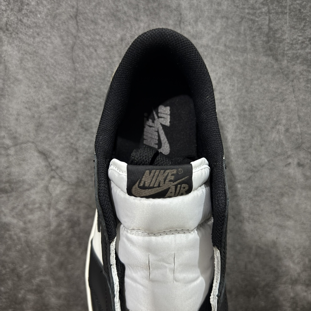 图片[8]-【纯原全头层】Air Jordan 1 AJ1 黑棕低帮小摩卡倒钩 CZ0790-102 超级强悍品质 可对比市场各大纯原版本 专业aj大厂出品 对细节的把控毋庸置疑 材料也是用最接近原鞋的头层皮料 所有地方都没有做到减配 原厂鞋楦打造完美鞋型 整体鞋型以及后跟做的弧度做的非常好 鞋带为原厂打蜡鞋带 粗细程度同步原鞋 裁片清洁度到位 无明显瑕疵毛边 免修产品 正确针车 该重针 该有尖角的地方都有做到 鞋价格非常香 转手可闭眼卖高价 到手各位就知道货有多好 绝对秒杀一切同价格货品 尺码：36-47.5-选品中心