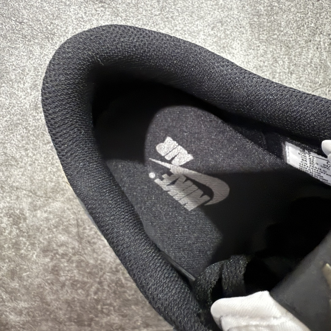 图片[7]-【纯原全头层】Air Jordan 1 AJ1 黑棕低帮小摩卡倒钩 CZ0790-102 超级强悍品质 可对比市场各大纯原版本 专业aj大厂出品 对细节的把控毋庸置疑 材料也是用最接近原鞋的头层皮料 所有地方都没有做到减配 原厂鞋楦打造完美鞋型 整体鞋型以及后跟做的弧度做的非常好 鞋带为原厂打蜡鞋带 粗细程度同步原鞋 裁片清洁度到位 无明显瑕疵毛边 免修产品 正确针车 该重针 该有尖角的地方都有做到 鞋价格非常香 转手可闭眼卖高价 到手各位就知道货有多好 绝对秒杀一切同价格货品 尺码：36-47.5-选品中心