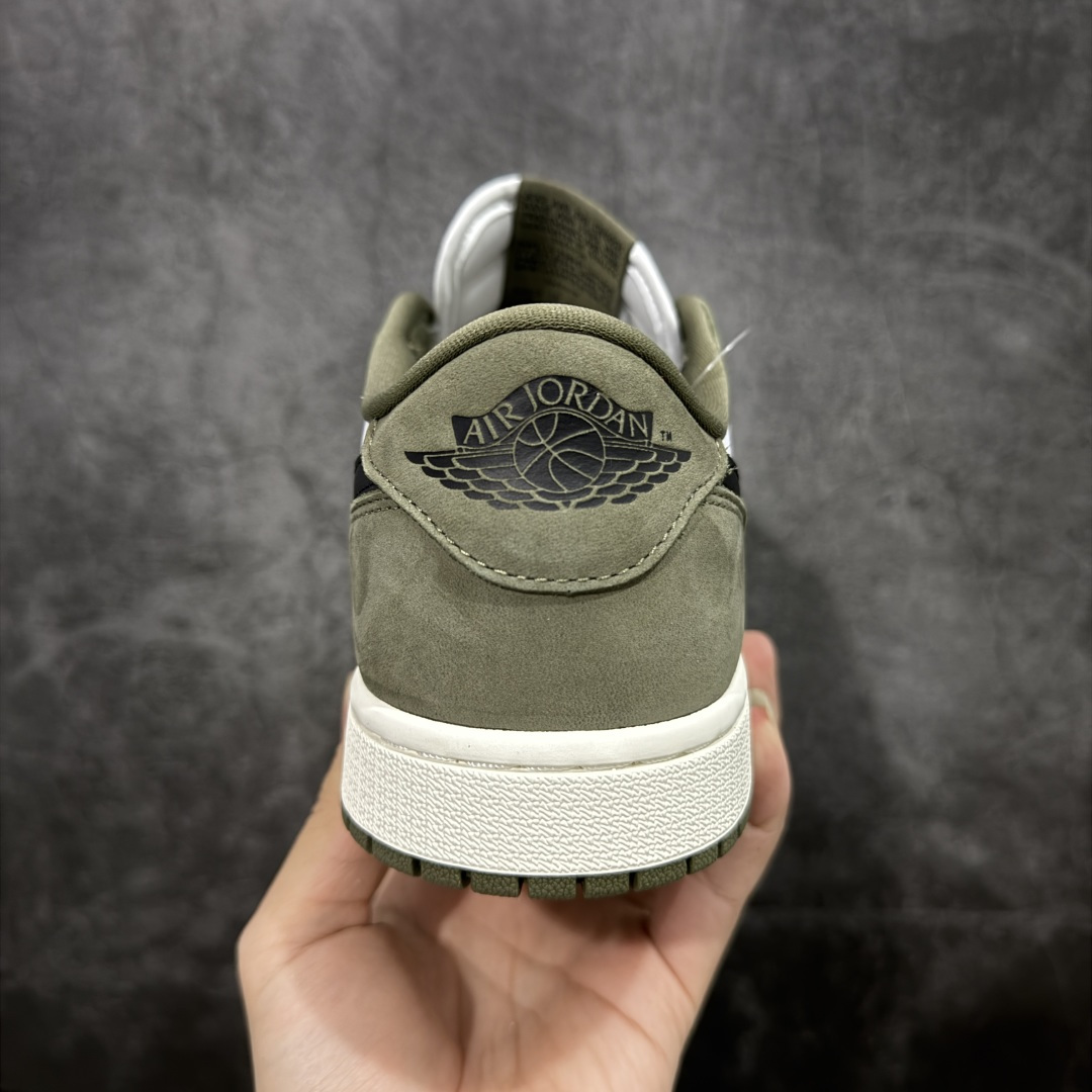 图片[4]-【原厂版】Air Jordan 1 AJ1 og低帮 白棕绿黑勾 DM7866-101 超级强悍品质 可对比市场各大纯原版本 专业aj大厂出品 对细节的把控毋庸置疑 材料也是用最接近原鞋的头层皮料 所有地方都没有做到减配 原厂鞋楦打造完美鞋型 整体鞋型以及后跟做的弧度做的非常好 鞋带为原厂打蜡鞋带 粗细程度同步原鞋 裁片清洁度到位 无明显瑕疵毛边 免修产品 正确针车 该重针 该有尖角的地方都有做到 鞋价格非常香 转手可闭眼卖高价 到手各位就知道货有多好 绝对秒杀一切同价格货品 尺码：36-47.5-选品中心