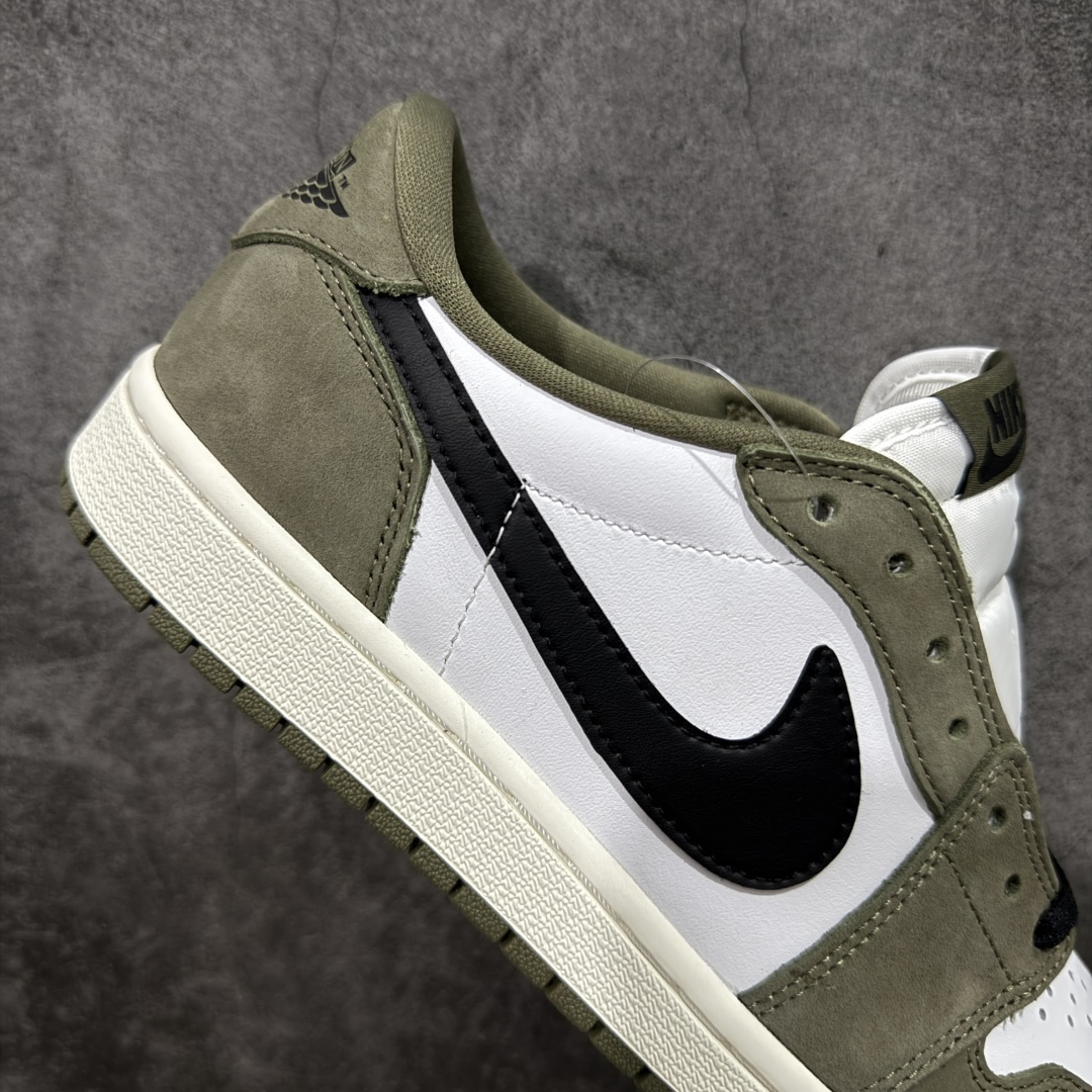 图片[7]-【原厂版】Air Jordan 1 AJ1 og低帮 白棕绿黑勾 DM7866-101 超级强悍品质 可对比市场各大纯原版本 专业aj大厂出品 对细节的把控毋庸置疑 材料也是用最接近原鞋的头层皮料 所有地方都没有做到减配 原厂鞋楦打造完美鞋型 整体鞋型以及后跟做的弧度做的非常好 鞋带为原厂打蜡鞋带 粗细程度同步原鞋 裁片清洁度到位 无明显瑕疵毛边 免修产品 正确针车 该重针 该有尖角的地方都有做到 鞋价格非常香 转手可闭眼卖高价 到手各位就知道货有多好 绝对秒杀一切同价格货品 尺码：36-47.5-选品中心