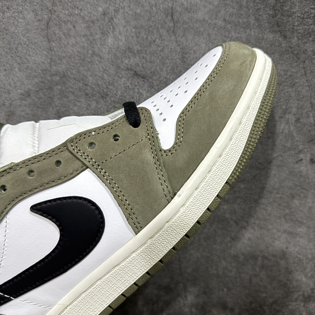 图片[6]-【原厂版】Air Jordan 1 AJ1 og低帮 白棕绿黑勾 DM7866-101 超级强悍品质 可对比市场各大纯原版本 专业aj大厂出品 对细节的把控毋庸置疑 材料也是用最接近原鞋的头层皮料 所有地方都没有做到减配 原厂鞋楦打造完美鞋型 整体鞋型以及后跟做的弧度做的非常好 鞋带为原厂打蜡鞋带 粗细程度同步原鞋 裁片清洁度到位 无明显瑕疵毛边 免修产品 正确针车 该重针 该有尖角的地方都有做到 鞋价格非常香 转手可闭眼卖高价 到手各位就知道货有多好 绝对秒杀一切同价格货品 尺码：36-47.5-选品中心