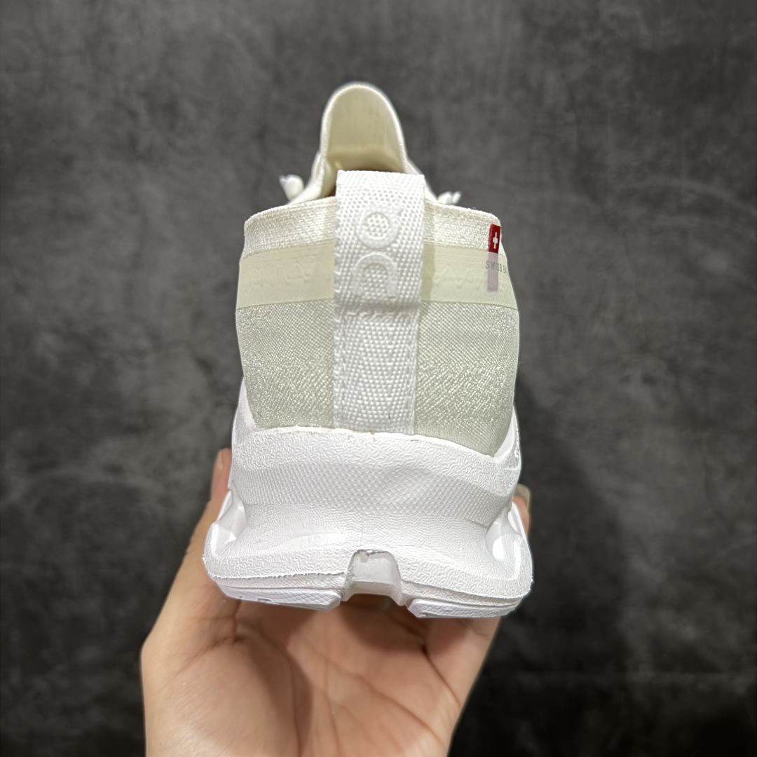 图片[4]-【YH版本】zendaya x law roach x On昂跑 新款出货 Cloudtilt Moon 舒适柔软 EVA 休闲城市通勤长跑短跑跑步鞋 云模块高弹eva十橡胶组合，缓震回弹双效合一，抓地力及耐磨性兼备原装进口织物鞋面，厚实兼备透气性，同步原版高频压印及压胶处理，3m反光加持缓震性能提升：cloudtilt 2.0采用了先进的缓震技术，能够有效减少跑步时对关节的冲击，保护运动者的健康。其独特的缓震系统设计能够提供稳定的支撑，确保跑者在跑道上尽情释放潜能。 这款运动鞋注重透气性和舒适性，采用轻盈透气的材料，确保双脚在奔跑中感受自由和快感。紧密贴合脚型的设计，提供稳定的支撑，让跑者在奔跑中更加自如。 货号 3MF 30670664 尺码：36 36.5 37 38 38.5 39 40 40.5 41 42 42.5 43 44 44.5 45-选品中心