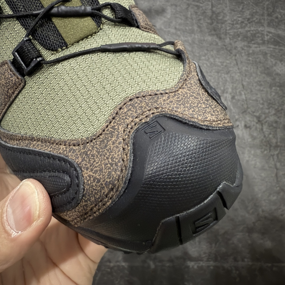 图片[4]-【666版本】SALOMON 萨洛蒙 XA PRO 3D 户外运动 网布减震防滑透气 低帮跑步鞋 男女同款 马年限定 马毛 477974 全新品质 巅峰之作 所有配色均购物原版拆解1：1开发 原材料打造 非市场公版便宜货 私模大底 清洁度比市场所有版本都高 全套原纸板楦头开发 原厂网布配套 确保原汁原味 完美呈现版型 原档数据独家私模五层组合大底 男女鞋同步官方开发至46 原装Ortholite轻量化鞋垫 中底布带钢印编号 原厂TPU锁扣 进口港宝加持 后跟自然饱满 还原公司包裹性 鞋面采用SENSIFT贴合技术 全方位贴合包裹脚型 鞋跟部鞋底牵引设计 提供强大的抓地性能 更适应野外崎岖不平的道路 其3D ADVANCED CHASSIS底盘 材料轻量大化 钉齿设计更具稳定性 防护性 鞋底易磨损区运用CONTAGRIP高耐磨材料 应对城市硬质路面长距离跑考验 尺码：36 36.5 37.5 38 38.5 39 40 40.5 41 42 42.5 43 44 45 46-选品中心