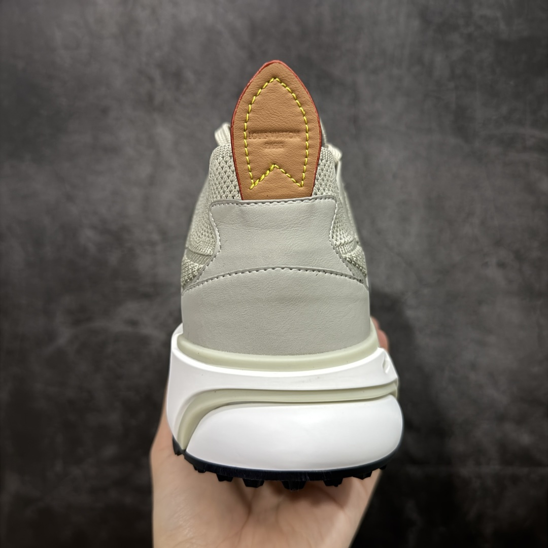 图片[4]-【YS 纯原】 广奢高端货 路易威登LOUIS VUITTON Runner Tatic系列 牛皮革 · 织物·圆头系带 · 低帮休闲男鞋 ✦ LV高端运动线 Runner Tatic 正统版型 ✦ 头层小牛皮革鞋面，纹理细腻、挺括高级 ✦ 原厂网面拼接结构，透气轻盈不闷脚 ✦ 圆头低帮设计，上脚更显修长与干净 ✦ 原楦开模开发，包裹感流畅贴合 ✦ 独家轻量缓震中底，行走舒适度拉满 ✦ 耐磨橡胶外底，抓地稳、耐穿强 ✦ LV Logo、花纹、结构点位全部对版 ✦ 专柜级包装＋配件齐全 ✦ 蓝色百搭耐看，通勤/日常轻奢必备 尺码：38-46-选品中心