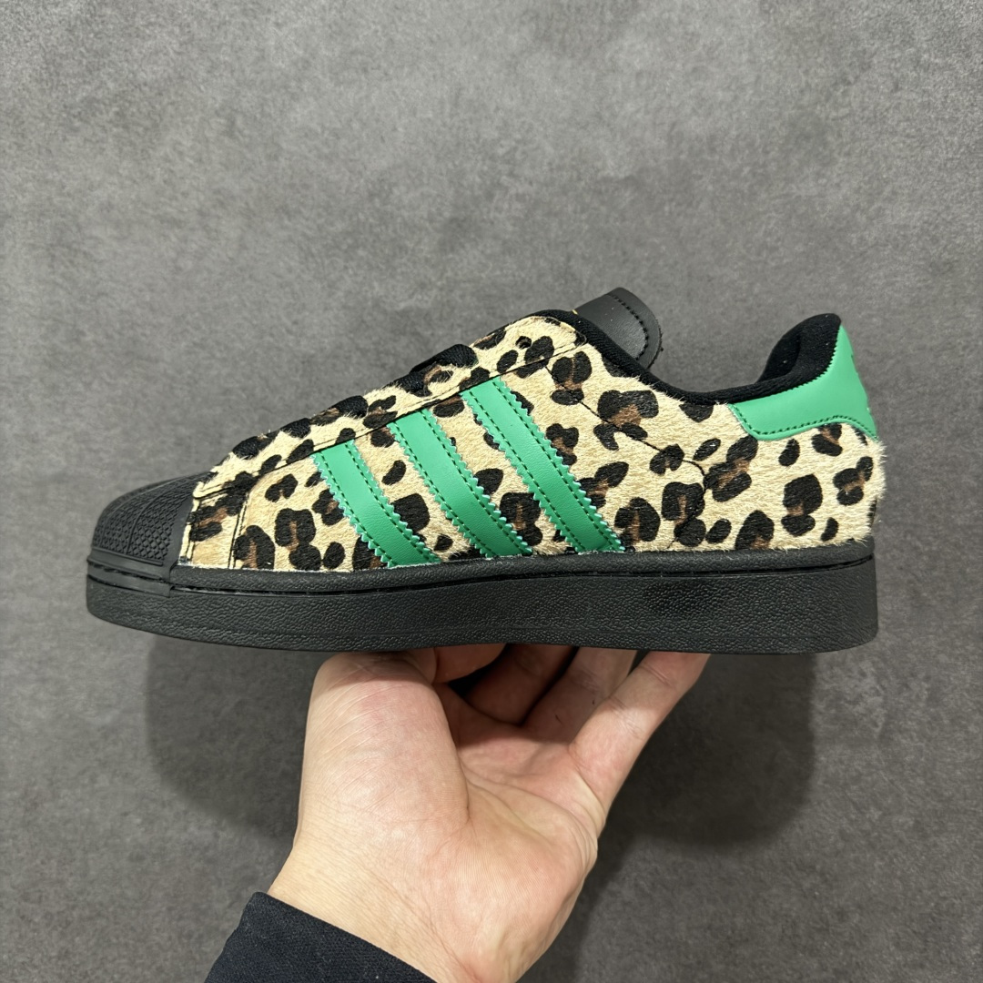 图片[2]-【纯原版】Adidas Originals Superstar贝壳头 渠道正品订单 诠释市场最高工艺水平 贝壳头经典小白板鞋 专柜上架同步配色 全鞋进口头层皮料打造。区别市面普通真标版本，进出专柜无压力 货号： JP8165 尺码： 36 36.5 37.5 38 38.5 39 40 40.5 41 42 42.5 43 44 44.5 45-选品中心