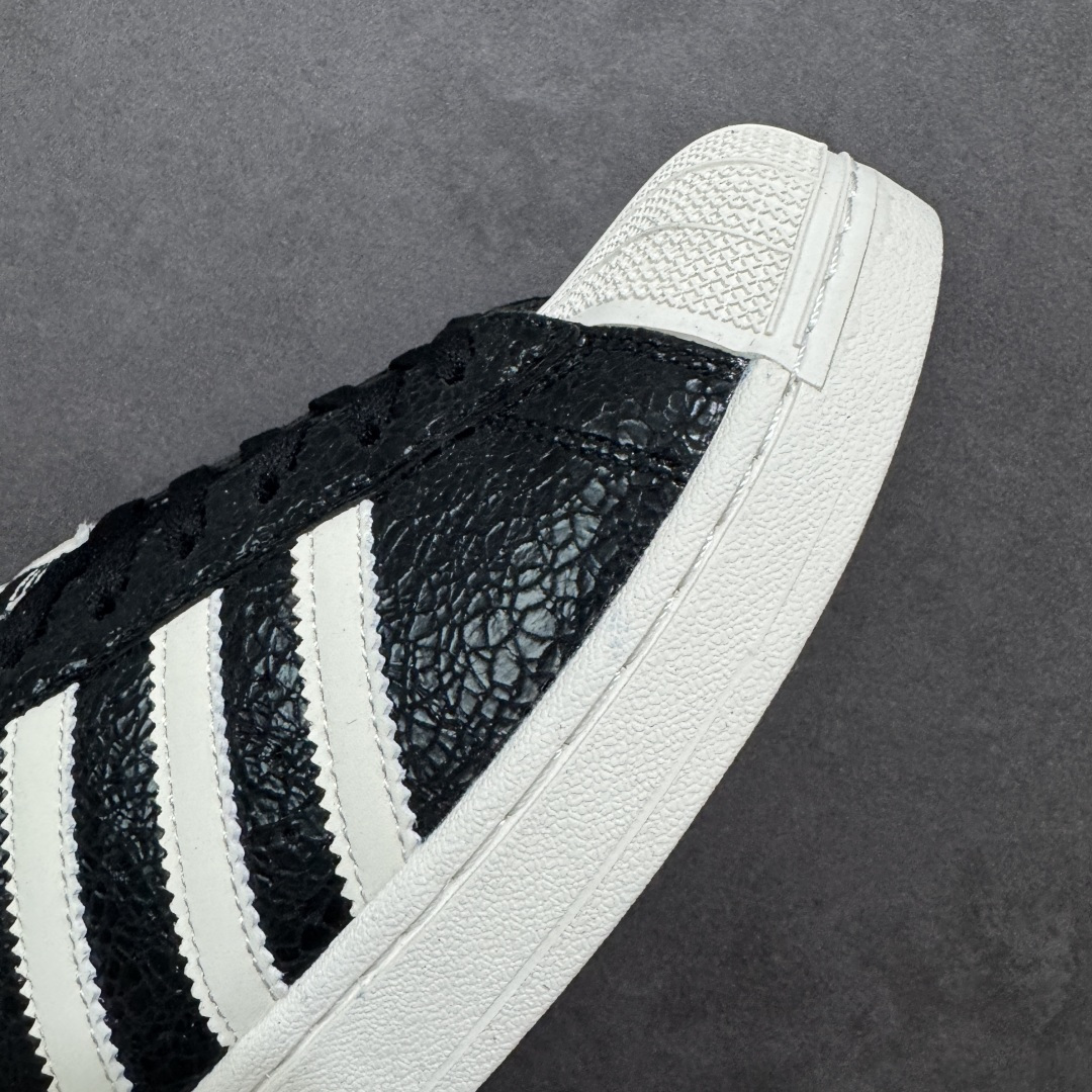 图片[5]-【纯原版】Adidas Originals Superstar贝壳头 渠道正品订单 诠释市场最高工艺水平 贝壳头经典小白板鞋 专柜上架同步配色 全鞋进口头层皮料打造。区别市面普通真标版本，进出专柜无压力 货号： JS4014 尺码： 36 36.5 37.5 38 38.5 39 40 40.5 41 42 42.5 43 44 44.5 45-选品中心