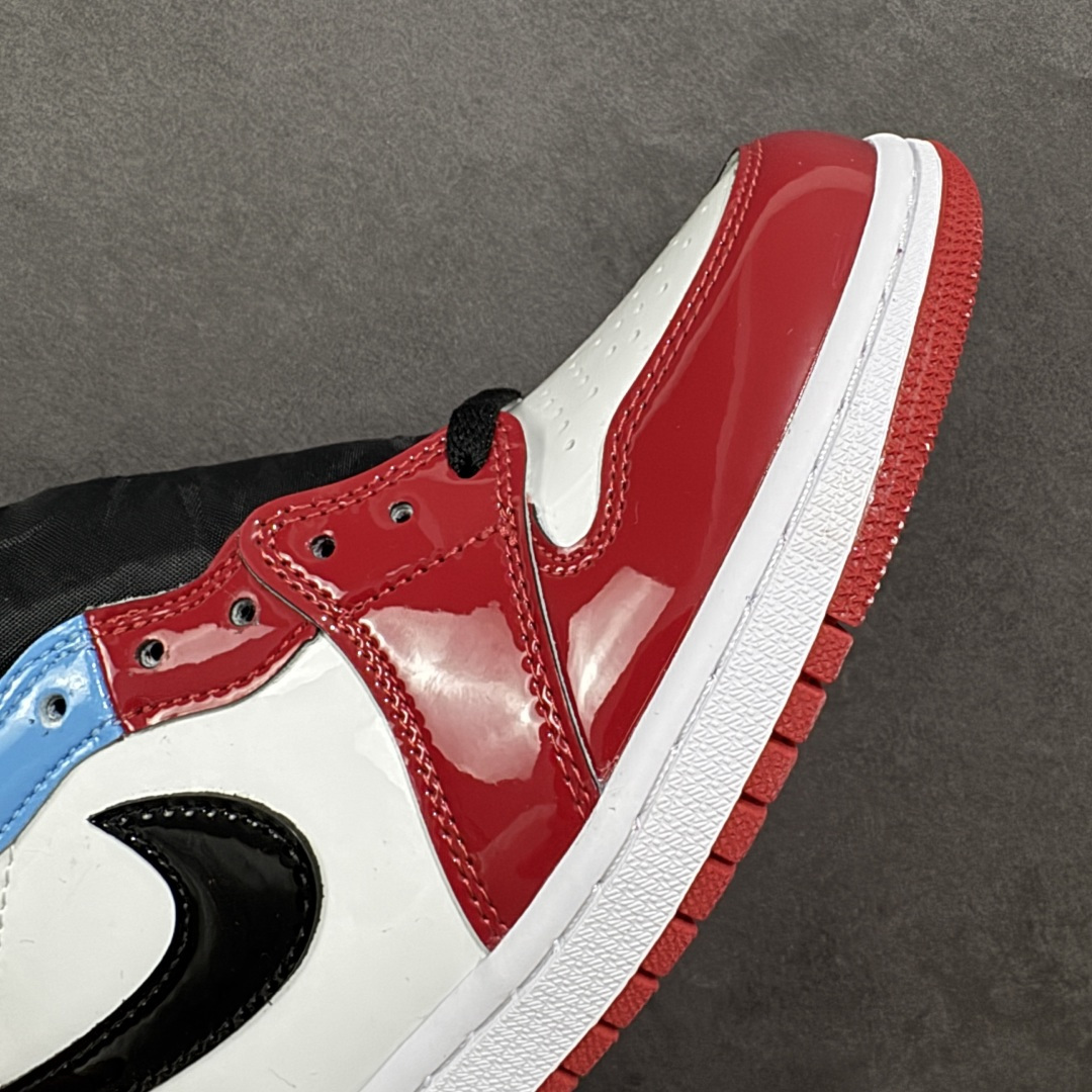 图片[5]-【公司级头层版】Air Jordan 1 High OG 高帮 AJ1 乔丹1代 aj1 乔1 高邦 金人吊牌 乔丹篮球鞋系列CK5666-100 采用正确头层皮组合荔枝纹头层皮革鞋面材质 中底注胶孔及缜密中底拉帮工艺 内置气垫及耐磨橡胶大底 尺码：36-47带半码-选品中心