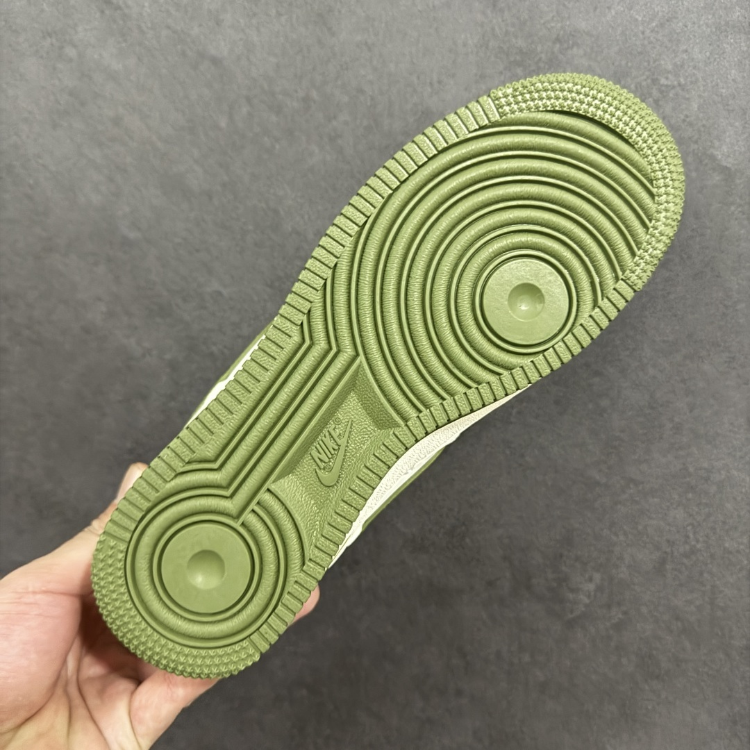 图片[9]-【定制版】Nike Air Force 1\’07 Low 联名 米红织标绿勾 空军一号低帮休闲板鞋 QW5606-273  #原楦头原纸板 原装鞋盒 定制五金配件 内置全掌气垫 原厂鞋底  尺码：36 36.5 37.5 38 38.5 39 40 40.5 41 42 42.5 43 44 44.5 45 编码：HXSB310320-选品中心