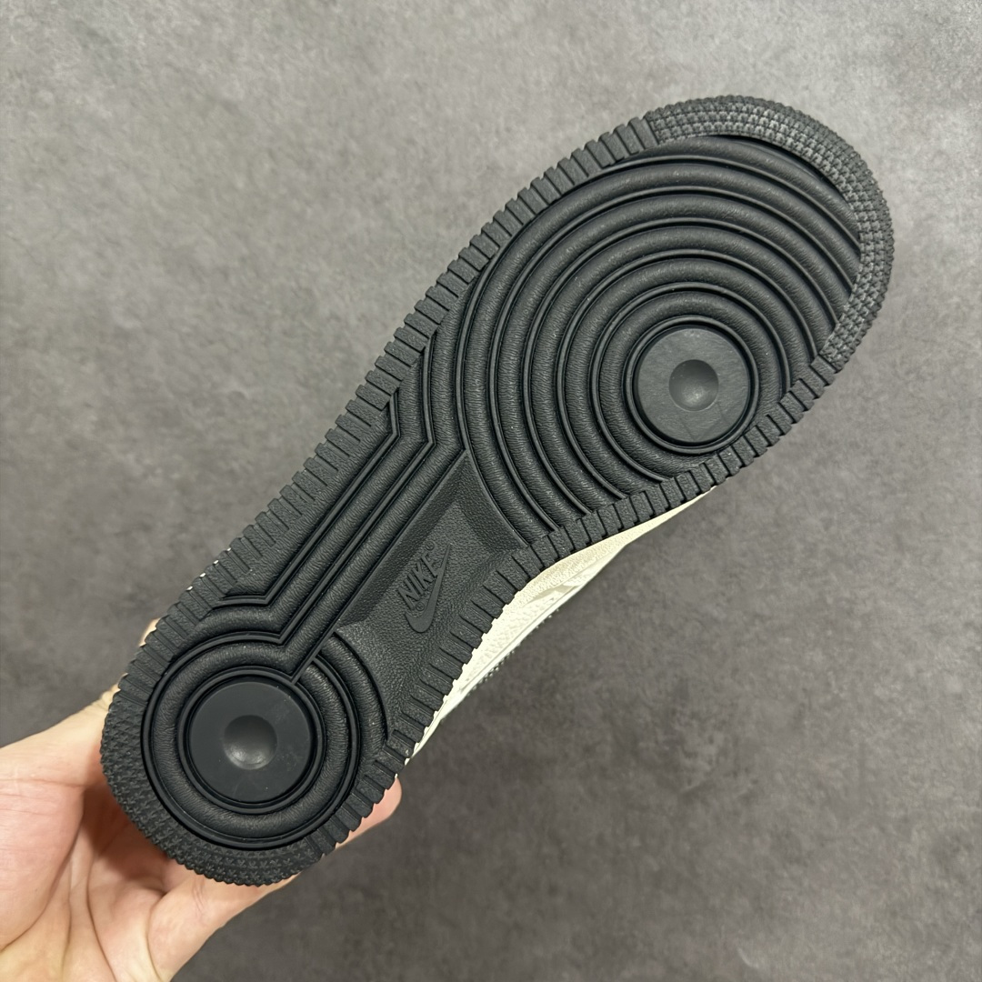 图片[9]-【定制版】Nike Air Force 1 Low 07 NK联名 空军一号低帮板鞋 原楦头原纸板 打造纯正空军版型 专注外贸渠道 全掌内置蜂窝气垫 原盒配件 原厂中底钢印、拉帮完美 货号：DD1982-327 尺码：36-45-选品中心