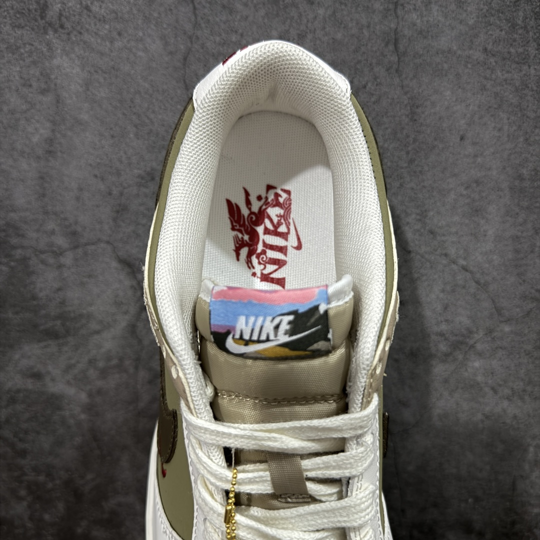 图片[8]-【礼盒版】Nike Dunk Pegasus Pack CNY \”马年限定\” 舒适贴合 低帮 板鞋 男女同款 米褐色 米棕配色+敦煌飞马暗纹刺绣，红勾+马蹄金属扣戳中细节控，鞋垫还藏《天马赋》篆字，国潮味儿直接拉满！ 货号： IQ1118-220 尺码：36-45-选品中心