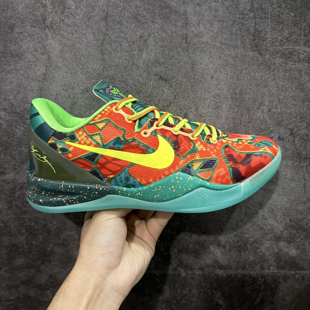 【CK纯原版】Nike Zoom Kobe Ⅷ System 科比8代低帮实战篮球鞋 鞋垫升级配备超厚PHYLON中底 前后掌部位搭载Zoom气垫单元 塑料碳纤维支撑中板 KOBE VII体系的速度模块配备了 PHYLON 中底和在前后掌部位的 Zoom气垫单元，提供快速响应的缓冲。同时，采用低帮弹力鞋口设计，使鞋子能够紧贴脚踝提供更好的支撑。速度模块采用贴合脚面的舒适包裹设计，摒弃传统的鞋舌和鞋内套，使球鞋更加轻质。 货号：HM9621-900 尺码：39-47.5-选品中心