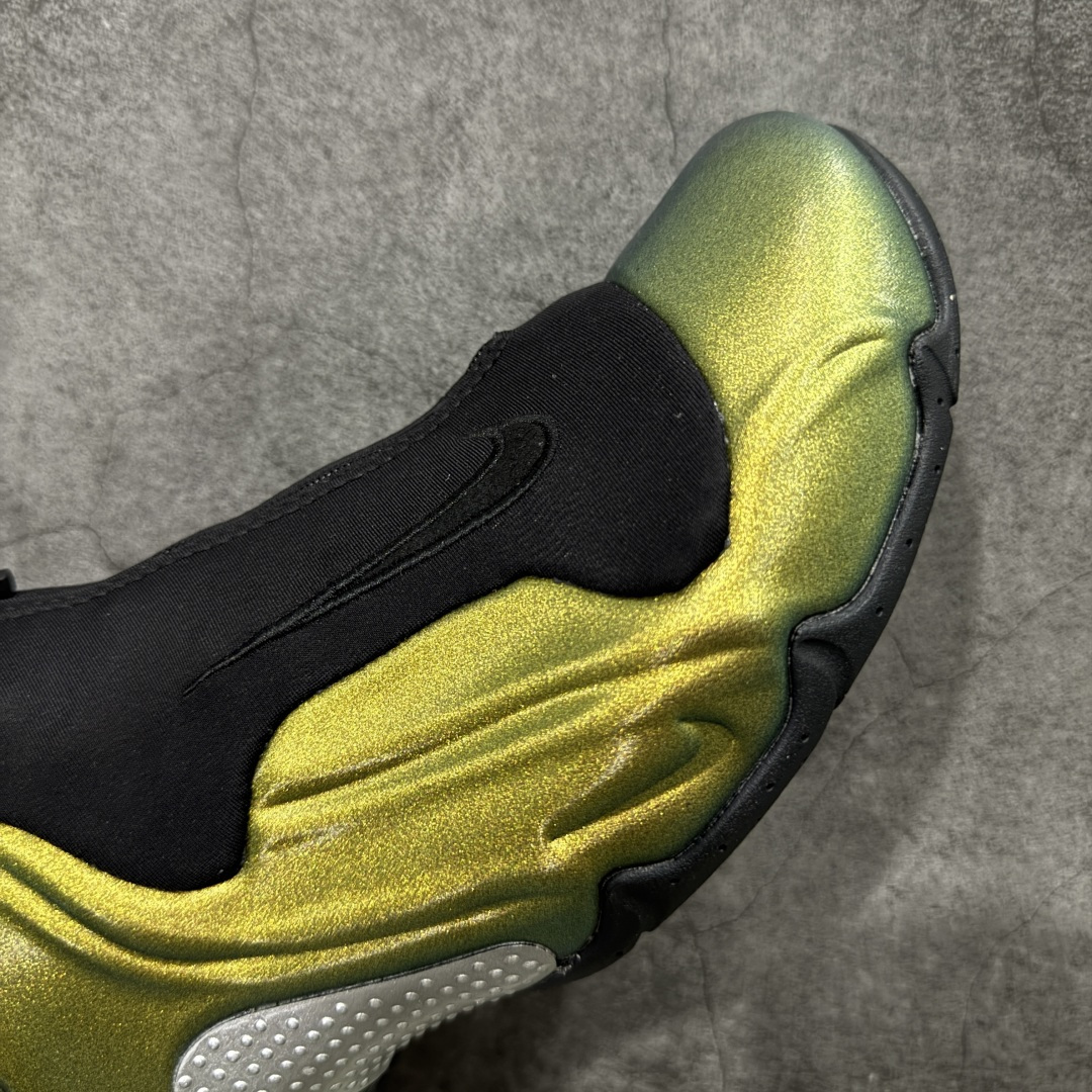 图片[6]-【莞顶纯原】Nike Air Flightposite One\”Carbon Fiber\”飞行风一代系列中帮休闲运动文化篮球鞋“紫风一” FV5582-700 采用一次成型聚氨酯铸模脚型内膜鞋面材质 鞋垫嵌入前后掌ZOOM回弹缓震气垫 超大TPU模块组合耐磨橡胶大底❗️ 经典的全黑配色 Nike Air Flightposite 2014 “Carbon Fiber” 又将我们带回到那个难忘的年代。低调而奢华感十足的碳纤维纹路鞋面，经典的拉链式设计，在十多年后的今天，这款碳板风仍然颇具魅力，诸多细节值得细细品味。 尺码：38-44-选品中心