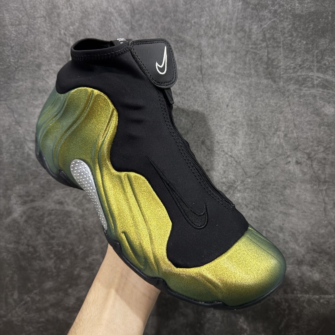 图片[3]-【莞顶纯原】Nike Air Flightposite One\”Carbon Fiber\”飞行风一代系列中帮休闲运动文化篮球鞋“紫风一” FV5582-700 采用一次成型聚氨酯铸模脚型内膜鞋面材质 鞋垫嵌入前后掌ZOOM回弹缓震气垫 超大TPU模块组合耐磨橡胶大底❗️ 经典的全黑配色 Nike Air Flightposite 2014 “Carbon Fiber” 又将我们带回到那个难忘的年代。低调而奢华感十足的碳纤维纹路鞋面，经典的拉链式设计，在十多年后的今天，这款碳板风仍然颇具魅力，诸多细节值得细细品味。 尺码：38-44-选品中心