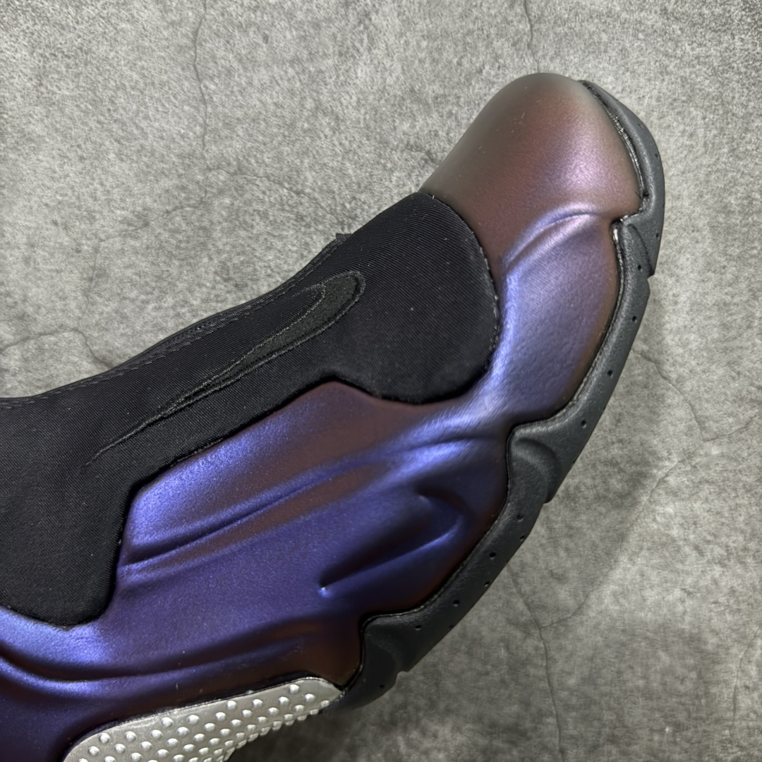 图片[6]-【莞顶纯原】Nike Air Flightposite One\”Carbon Fiber\”飞行风一代系列中帮休闲运动文化篮球鞋“紫风一” 624015-051 采用一次成型聚氨酯铸模脚型内膜鞋面材质 鞋垫嵌入前后掌ZOOM回弹缓震气垫 超大TPU模块组合耐磨橡胶大底❗️ 经典的全黑配色 Nike Air Flightposite 2014 “Carbon Fiber” 又将我们带回到那个难忘的年代。低调而奢华感十足的碳纤维纹路鞋面，经典的拉链式设计，在十多年后的今天，这款碳板风仍然颇具魅力，诸多细节值得细细品味。 尺码：38-44-选品中心