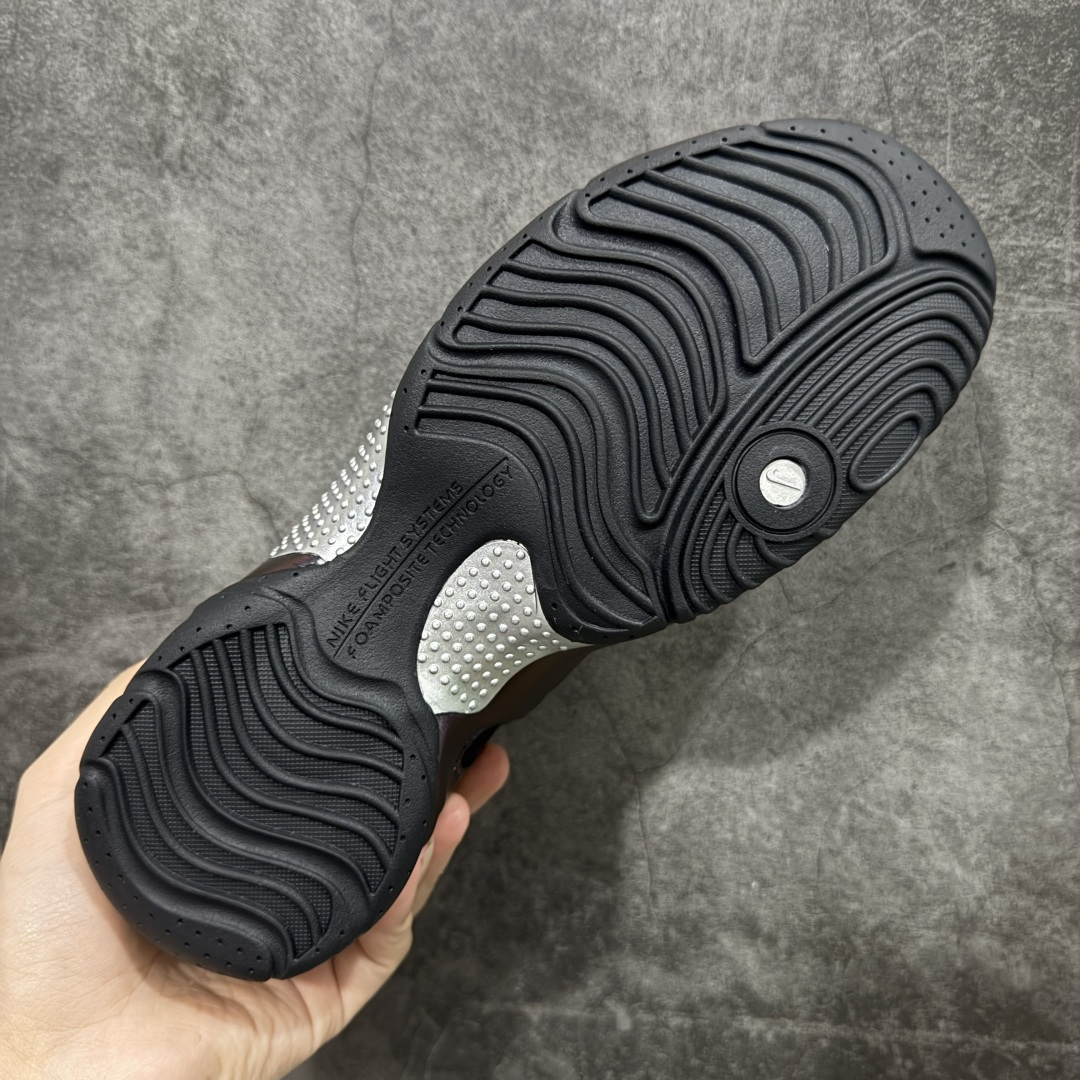 图片[9]-【莞顶纯原】Nike Air Flightposite One\”Carbon Fiber\”飞行风一代系列中帮休闲运动文化篮球鞋“紫风一” 624015-051 采用一次成型聚氨酯铸模脚型内膜鞋面材质 鞋垫嵌入前后掌ZOOM回弹缓震气垫 超大TPU模块组合耐磨橡胶大底❗️ 经典的全黑配色 Nike Air Flightposite 2014 “Carbon Fiber” 又将我们带回到那个难忘的年代。低调而奢华感十足的碳纤维纹路鞋面，经典的拉链式设计，在十多年后的今天，这款碳板风仍然颇具魅力，诸多细节值得细细品味。 尺码：38-44-选品中心