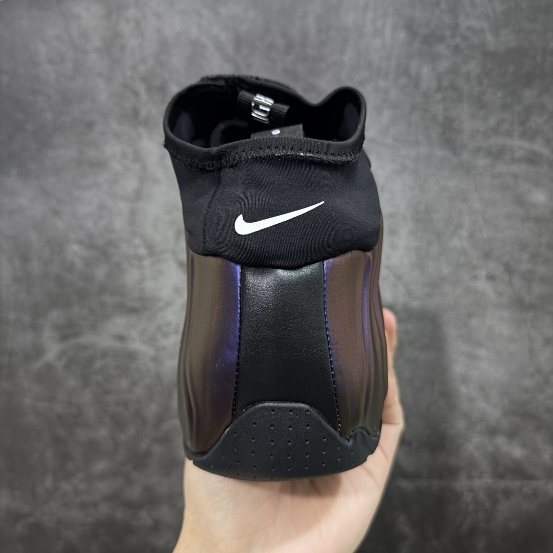 图片[4]-【莞顶纯原】Nike Air Flightposite One\”Carbon Fiber\”飞行风一代系列中帮休闲运动文化篮球鞋“紫风一” 624015-051 采用一次成型聚氨酯铸模脚型内膜鞋面材质 鞋垫嵌入前后掌ZOOM回弹缓震气垫 超大TPU模块组合耐磨橡胶大底❗️ 经典的全黑配色 Nike Air Flightposite 2014 “Carbon Fiber” 又将我们带回到那个难忘的年代。低调而奢华感十足的碳纤维纹路鞋面，经典的拉链式设计，在十多年后的今天，这款碳板风仍然颇具魅力，诸多细节值得细细品味。 尺码：38-44-选品中心