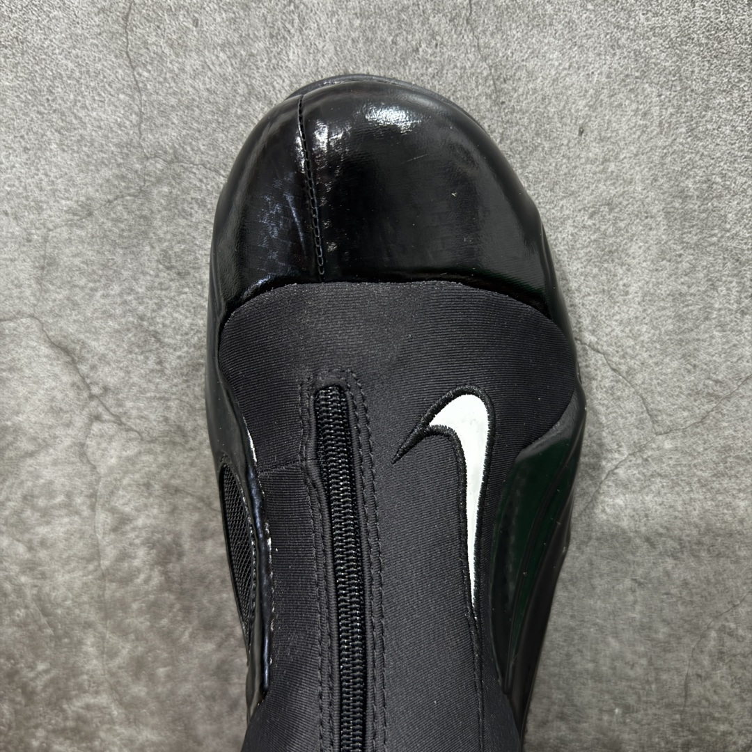 图片[5]-【莞顶纯原】Nike Air Flightposite One\”Carbon Fiber\”飞行风一代系列中帮休闲运动文化篮球鞋“碳板黑风”碳板风一复刻版 642307-001 采用一次成型聚氨酯铸模脚型内膜鞋面材质 鞋垫嵌入前后掌ZOOM回弹缓震气垫 超大TPU模块组合耐磨橡胶大底❗️ 经典的全黑配色 Nike Air Flightposite 2014 “Carbon Fiber” 又将我们带回到那个难忘的年代。低调而奢华感十足的碳纤维纹路鞋面，经典的拉链式设计，在十多年后的今天，这款碳板风仍然颇具魅力，诸多细节值得细细品味。 尺码：38-44-选品中心