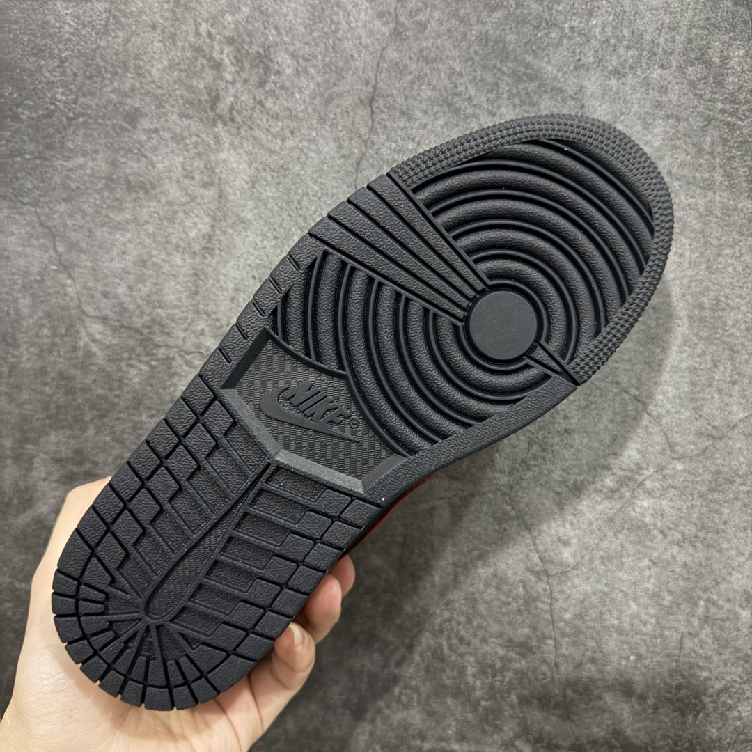 图片[9]-【定制球鞋】Jordan Air Jordan 1 aj1 low 玄黑驰驹 黑色 马年限定 礼盒 货号：553558-040 原鞋开发 原楦原纸板开发 全鞋电脑针车 原厂内置全掌气垫 原盒内在原标 唯一Zp原版鞋带绑法 免检产品 全新2022版型 全头层皮料 完美零毛边处理 原厂配置全掌气垫 价格定位良心 尺码：36 36.5 37 38 38.5 39 40 40.5 41 42 42.5 43 44 44.5 45 46-选品中心