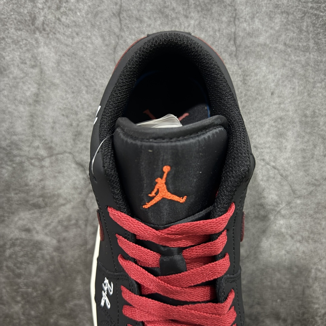 图片[8]-【定制球鞋】Jordan Air Jordan 1 aj1 low 玄黑驰驹 黑色 马年限定 礼盒 货号：553558-040 原鞋开发 原楦原纸板开发 全鞋电脑针车 原厂内置全掌气垫 原盒内在原标 唯一Zp原版鞋带绑法 免检产品 全新2022版型 全头层皮料 完美零毛边处理 原厂配置全掌气垫 价格定位良心 尺码：36 36.5 37 38 38.5 39 40 40.5 41 42 42.5 43 44 44.5 45 46-选品中心