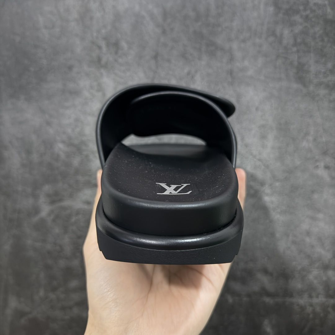 图片[4]-【佛山超A版】LV Miani魔术贴 黑色印花拖鞋 路易威登 L家男士拖鞋 官方爆款 同步发售 进口原版面料 正确同步原版高频印刷字体 原厂特供原版底 所有细节对版 还原对比🆚 尺码：39-45-选品中心