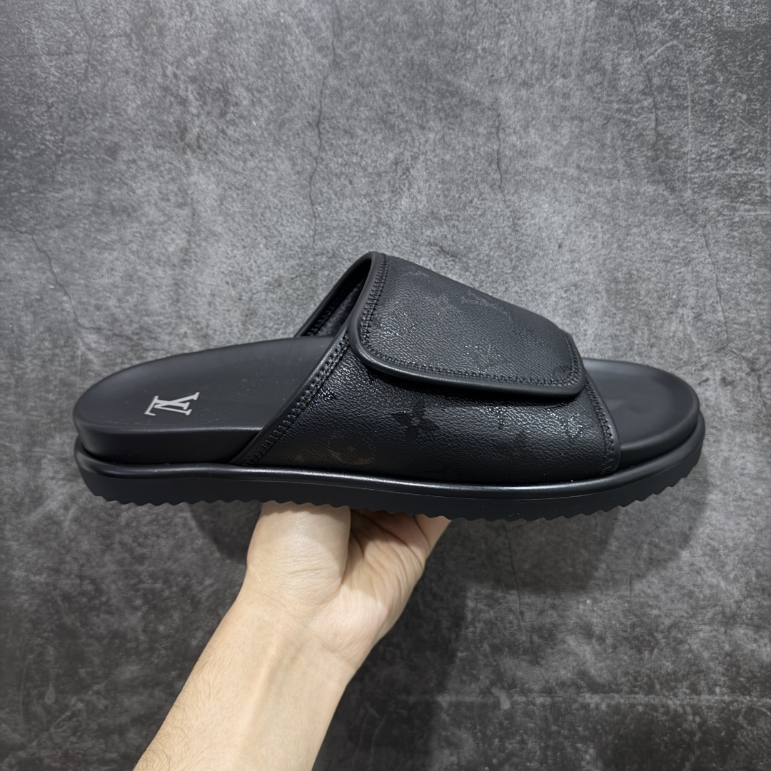 【佛山超A版】LV Miani魔术贴 黑色印花拖鞋 路易威登 L家男士拖鞋 官方爆款 同步发售 进口原版面料 正确同步原版高频印刷字体 原厂特供原版底 所有细节对版 还原对比🆚 尺码：39-45-选品中心