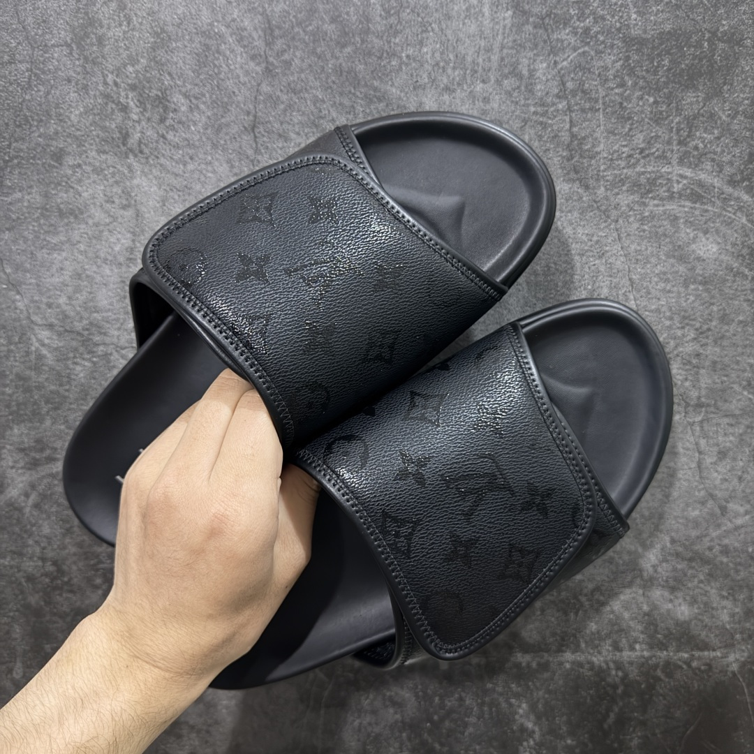 图片[3]-【佛山超A版】LV Miani魔术贴 黑色印花拖鞋 路易威登 L家男士拖鞋 官方爆款 同步发售 进口原版面料 正确同步原版高频印刷字体 原厂特供原版底 所有细节对版 还原对比🆚 尺码：39-45-选品中心