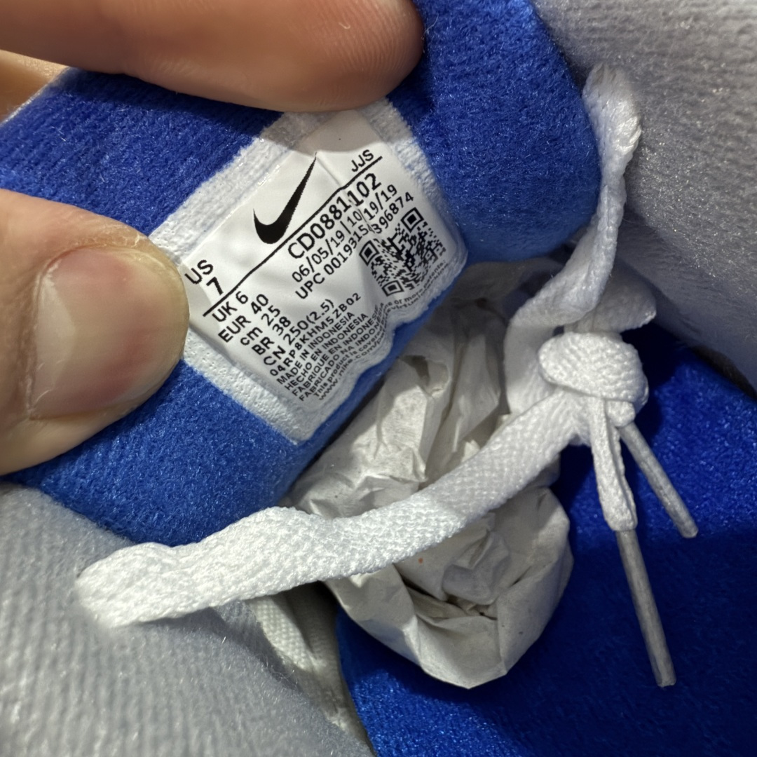 图片[7]-【Max纯原版】Nike Air Max 90 舒适 复古 合成革减震防滑透气 低帮 休闲跑步鞋 灰黑蓝 CD0881-102 顶级90款问市 开发数月 原版开发 多道QC质检 鞋型完美复刻 原厂级别工艺 正确色卡 正确气垫蓝光 正确大底 独家私模 采用进口头层牛皮拼接 定位高端市场 行业标杆工艺 尺码：39 40 40.5 41 42 42.5 43 44 44.5 45 46-选品中心