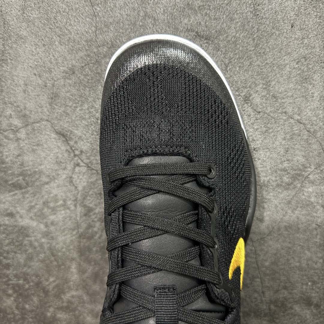 图片[5]-【CK纯原版】Nike Zoom Kobe Ⅷ System 科比8代低帮实战篮球鞋 鞋垫升级配备超厚PHYLON中底 前后掌部位搭载Zoom气垫单元 塑料碳纤维支撑中板 KOBE VII体系的速度模块配备了 PHYLON 中底和在前后掌部位的 Zoom气垫单元，提供快速响应的缓冲。同时，采用低帮弹力鞋口设计，使鞋子能够紧贴脚踝提供更好的支撑。速度模块采用贴合脚面的舒适包裹设计，摒弃传统的鞋舌和鞋内套，使球鞋更加轻质。 货号：HF9550-001 尺码：39-47.5-选品中心