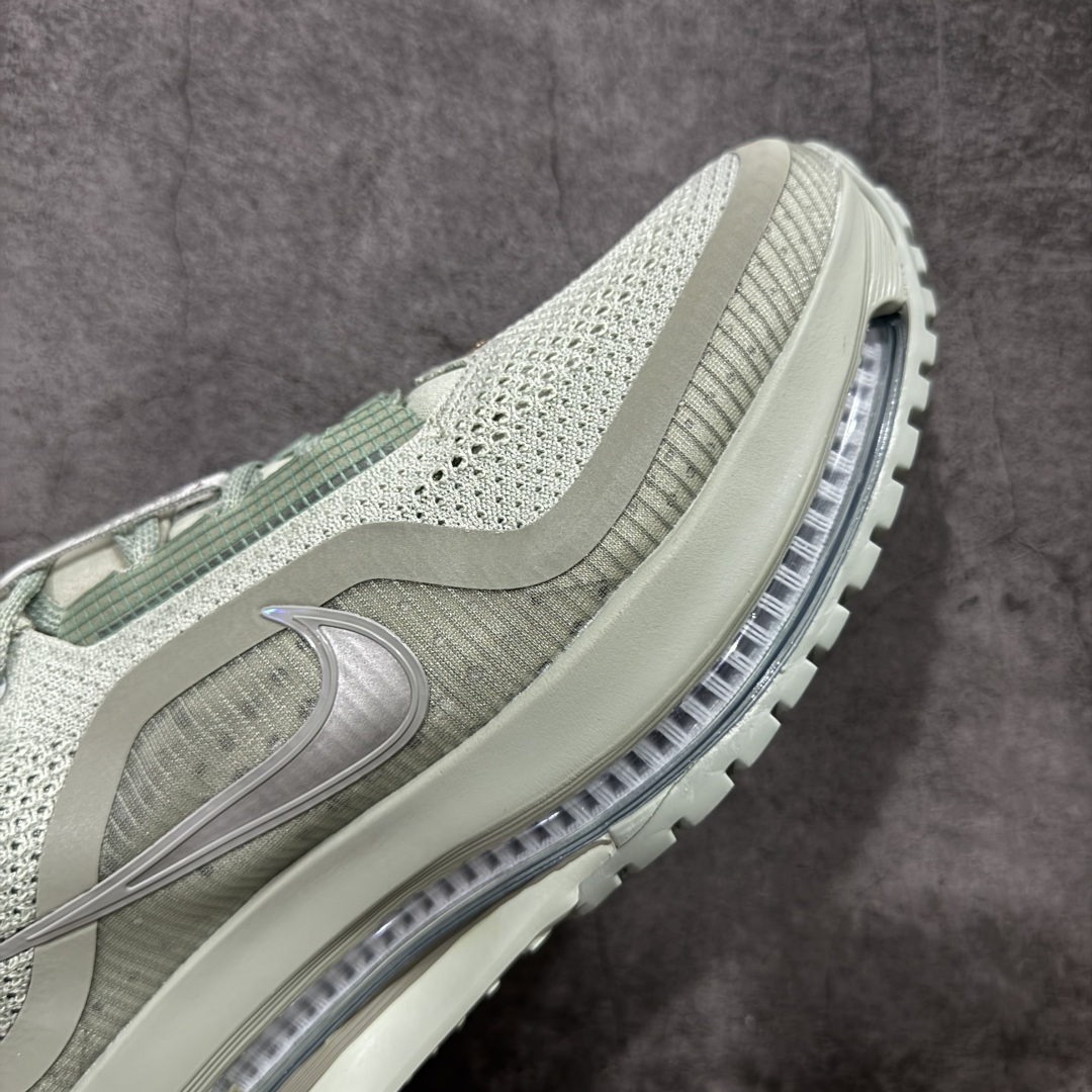 图片[6]-【S版纯原】Nike Pegasus Premium Airscape 舒适百搭减震防滑耐磨透气 低帮跑步鞋 灰绿色 HQ2592-300    低帮跑步鞋，简约又不失活力，上脚超吸睛。  它不仅颜值高，性能更是一绝！  全掌气垫科技，减震防滑超耐磨，每一步都能感受到强劲回弹，给双脚舒适支撑。  透气鞋面，跑步时双脚也能自由呼吸。    #独家原包 原底原料 开模打造  #原厂鞋标 高精密准度  #原楦原纸板开发 匹配原版98%以上  #后跟弧度 正确呈现  #原厂皮料 质感无敌  #皮料切割干净 无任何毛边 清洁度细节完美    尺码：35.5-46-选品中心