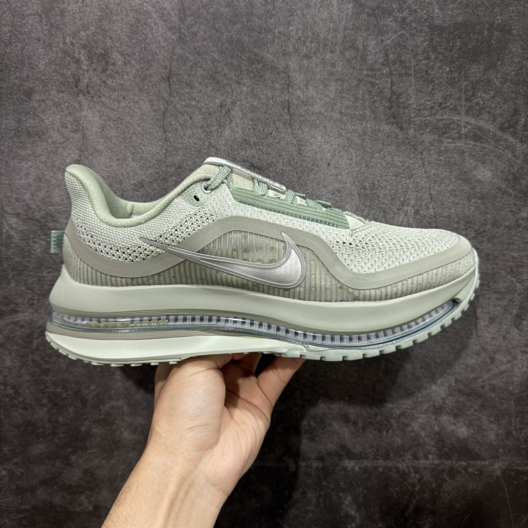 【S版纯原】Nike Pegasus Premium Airscape 舒适百搭减震防滑耐磨透气 低帮跑步鞋 灰绿色 HQ2592-300    低帮跑步鞋，简约又不失活力，上脚超吸睛。  它不仅颜值高，性能更是一绝！  全掌气垫科技，减震防滑超耐磨，每一步都能感受到强劲回弹，给双脚舒适支撑。  透气鞋面，跑步时双脚也能自由呼吸。    #独家原包 原底原料 开模打造  #原厂鞋标 高精密准度  #原楦原纸板开发 匹配原版98%以上  #后跟弧度 正确呈现  #原厂皮料 质感无敌  #皮料切割干净 无任何毛边 清洁度细节完美    尺码：35.5-46-选品中心