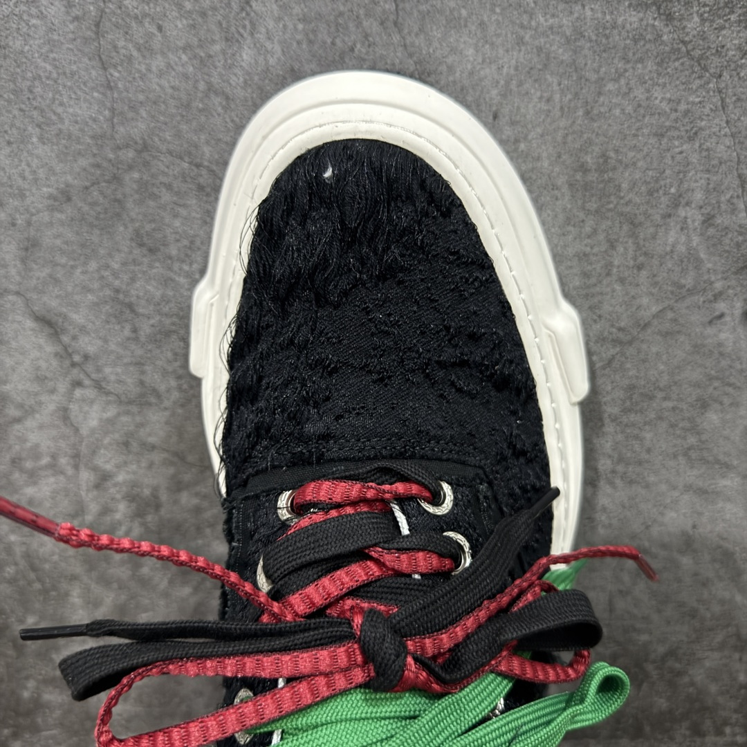 图片[5]-【莞顶礼盒版】xVESSEL × 吴建豪联名｜雪花酥Snowflake厚底增高板鞋】 ✨ #街头新宠 #甜酷有型 吴建豪亲自操刀设计，用「雪花酥」灵感颠覆传统板鞋基因！ 5cm隐形厚底暗藏心机，显高显腿长✔️ 软弹中底+防滑齿纹，暴走8小时不累脚👟 🎨 𝗖𝗢𝗖𝗛𝗼𝗜𝗰𝗲𝗿 三色狙击审美𝗧𝗼𝘁𝗽𝗼𝗶𝗻𝘁： ▫️「牛乳白」：软糯奶霜包裹鞋身，温柔狙击少女心 ▫️「奥利奥」：经典黑白漩涡纹，永不过时的𝗢𝘂𝘁𝗳𝗶𝘁𝗖位神器 ▫️「黑松露」：哑光麂皮𝗑金属细节，暗黑系𝗚𝗶𝗿𝗹𝗹𝗮𝘇必备𝗚𝗔𝗢级单品 🌟𝗗𝗲𝘀𝗶𝗴𝗻 𝗛𝗶𝗴𝗵𝗹𝗶𝗴𝗵𝘁： ✅解构式绑带𝗑异形后跟，每一步都踩在𝗧𝗼𝘁𝗽𝗼𝗶𝗻𝘁 ✅可拆卸雪花图腾配件，解锁𝟭𝟬𝟬𝟬+种穿搭姿势 ✅3M反光条暗藏𝗦𝗡𝗘𝗔𝗞𝗘𝗥𝗛𝗘𝗔𝗗彩蛋，夜行自带𝗙𝗼𝗰𝘂𝘀光效 尺码：35-45-选品中心