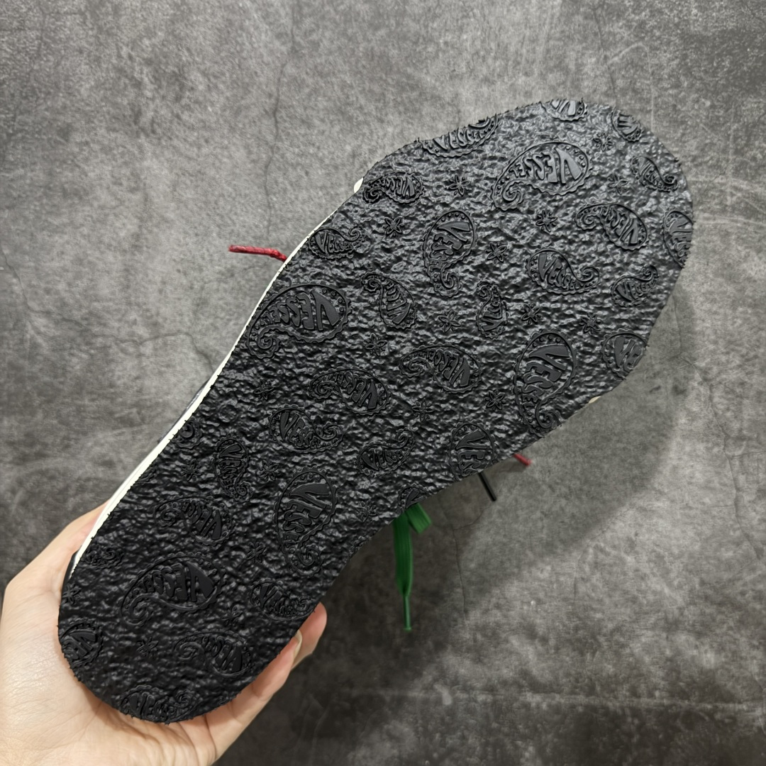 图片[9]-【莞顶礼盒版】xVESSEL × 吴建豪联名｜雪花酥Snowflake厚底增高板鞋】 ✨ #街头新宠 #甜酷有型 吴建豪亲自操刀设计，用「雪花酥」灵感颠覆传统板鞋基因！ 5cm隐形厚底暗藏心机，显高显腿长✔️ 软弹中底+防滑齿纹，暴走8小时不累脚👟 🎨 𝗖𝗢𝗖𝗛𝗼𝗜𝗰𝗲𝗿 三色狙击审美𝗧𝗼𝘁𝗽𝗼𝗶𝗻𝘁： ▫️「牛乳白」：软糯奶霜包裹鞋身，温柔狙击少女心 ▫️「奥利奥」：经典黑白漩涡纹，永不过时的𝗢𝘂𝘁𝗳𝗶𝘁𝗖位神器 ▫️「黑松露」：哑光麂皮𝗑金属细节，暗黑系𝗚𝗶𝗿𝗹𝗹𝗮𝘇必备𝗚𝗔𝗢级单品 🌟𝗗𝗲𝘀𝗶𝗴𝗻 𝗛𝗶𝗴𝗵𝗹𝗶𝗴𝗵𝘁： ✅解构式绑带𝗑异形后跟，每一步都踩在𝗧𝗼𝘁𝗽𝗼𝗶𝗻𝘁 ✅可拆卸雪花图腾配件，解锁𝟭𝟬𝟬𝟬+种穿搭姿势 ✅3M反光条暗藏𝗦𝗡𝗘𝗔𝗞𝗘𝗥𝗛𝗘𝗔𝗗彩蛋，夜行自带𝗙𝗼𝗰𝘂𝘀光效 尺码：35-45-选品中心