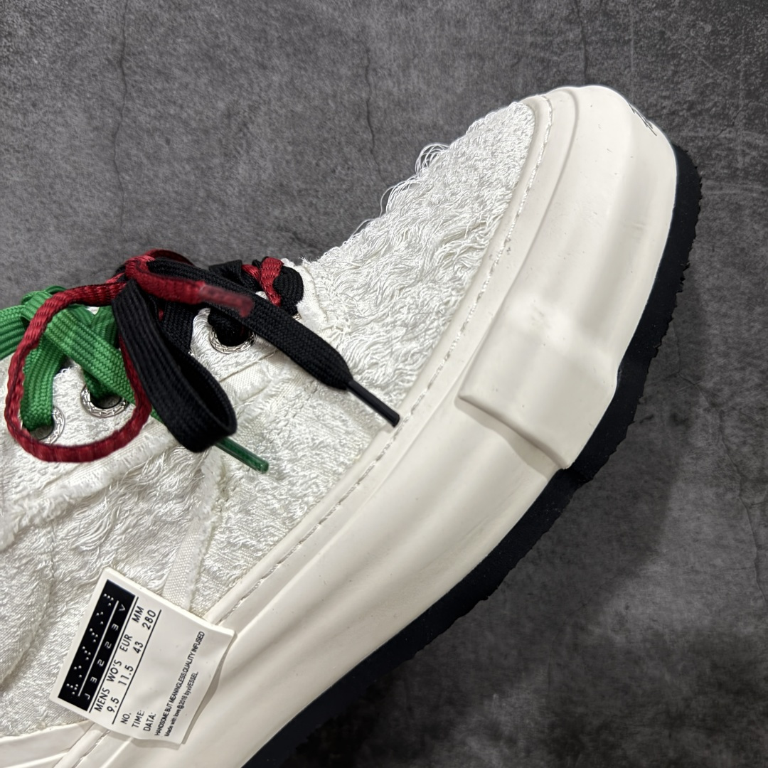 图片[6]-【莞顶礼盒版】xVESSEL × 吴建豪联名｜雪花酥Snowflake厚底增高板鞋】 ✨ #街头新宠 #甜酷有型 吴建豪亲自操刀设计，用「雪花酥」灵感颠覆传统板鞋基因！ 5cm隐形厚底暗藏心机，显高显腿长✔️ 软弹中底+防滑齿纹，暴走8小时不累脚👟 🎨 𝗖𝗢𝗖𝗛𝗼𝗜𝗰𝗲𝗿 三色狙击审美𝗧𝗼𝘁𝗽𝗼𝗶𝗻𝘁： ▫️「牛乳白」：软糯奶霜包裹鞋身，温柔狙击少女心 ▫️「奥利奥」：经典黑白漩涡纹，永不过时的𝗢𝘂𝘁𝗳𝗶𝘁𝗖位神器 ▫️「黑松露」：哑光麂皮𝗑金属细节，暗黑系𝗚𝗶𝗿𝗹𝗹𝗮𝘇必备𝗚𝗔𝗢级单品 🌟𝗗𝗲𝘀𝗶𝗴𝗻 𝗛𝗶𝗴𝗵𝗹𝗶𝗴𝗵𝘁： ✅解构式绑带𝗑异形后跟，每一步都踩在𝗧𝗼𝘁𝗽𝗼𝗶𝗻𝘁 ✅可拆卸雪花图腾配件，解锁𝟭𝟬𝟬𝟬+种穿搭姿势 ✅3M反光条暗藏𝗦𝗡𝗘𝗔𝗞𝗘𝗥𝗛𝗘𝗔𝗗彩蛋，夜行自带𝗙𝗼𝗰𝘂𝘀光效 尺码：35-45-选品中心