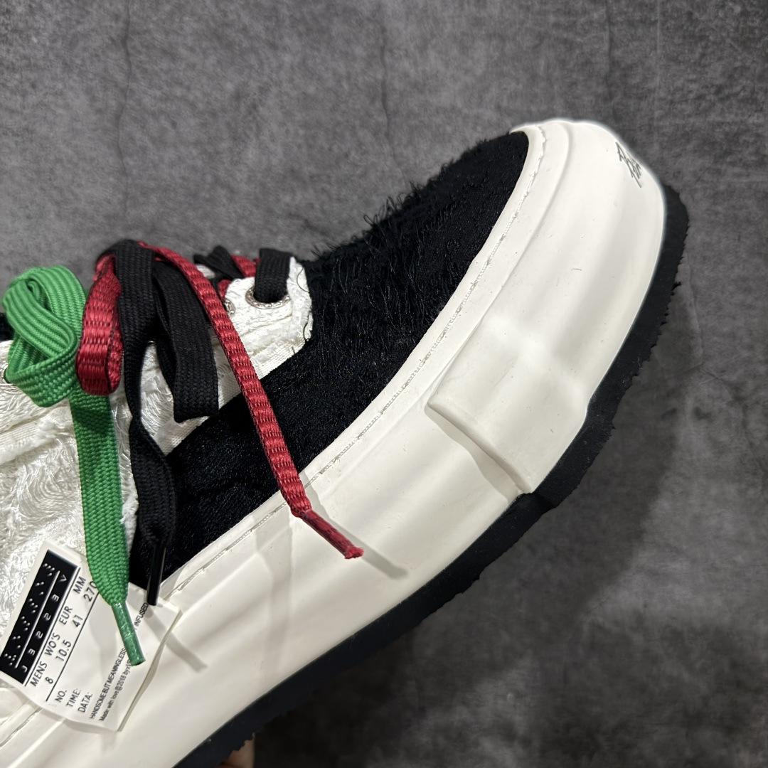 图片[6]-【莞顶礼盒版】xVESSEL × 吴建豪联名｜雪花酥Snowflake厚底增高板鞋】 ✨ #街头新宠 #甜酷有型 吴建豪亲自操刀设计，用「雪花酥」灵感颠覆传统板鞋基因！ 5cm隐形厚底暗藏心机，显高显腿长✔️ 软弹中底+防滑齿纹，暴走8小时不累脚👟 🎨 𝗖𝗢𝗖𝗛𝗼𝗜𝗰𝗲𝗿 三色狙击审美𝗧𝗼𝘁𝗽𝗼𝗶𝗻𝘁： ▫️「牛乳白」：软糯奶霜包裹鞋身，温柔狙击少女心 ▫️「奥利奥」：经典黑白漩涡纹，永不过时的𝗢𝘂𝘁𝗳𝗶𝘁𝗖位神器 ▫️「黑松露」：哑光麂皮𝗑金属细节，暗黑系𝗚𝗶𝗿𝗹𝗹𝗮𝘇必备𝗚𝗔𝗢级单品 🌟𝗗𝗲𝘀𝗶𝗴𝗻 𝗛𝗶𝗴𝗵𝗹𝗶𝗴𝗵𝘁： ✅解构式绑带𝗑异形后跟，每一步都踩在𝗧𝗼𝘁𝗽𝗼𝗶𝗻𝘁 ✅可拆卸雪花图腾配件，解锁𝟭𝟬𝟬𝟬+种穿搭姿势 ✅3M反光条暗藏𝗦𝗡𝗘𝗔𝗞𝗘𝗥𝗛𝗘𝗔𝗗彩蛋，夜行自带𝗙𝗼𝗰𝘂𝘀光效 尺码：35-45-选品中心