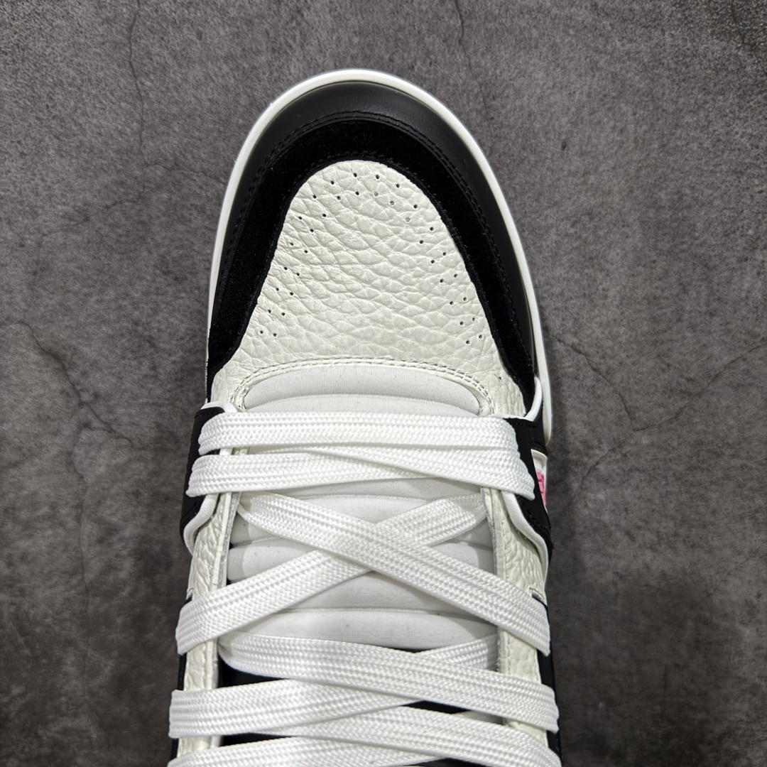 图片[5]-【天花板/Goat版】 市场最强版 没有之一的存在💪🏻 Louis Vuitton LV Trainer 系列全新版上架 手里有正品的可以对比下🆚懂货的看细节‼️ 此版品质是市场从未达到的新高度！ 整体版型 皮料 牛仔布的色差 压花纹路清晰度 后跟版型等等 都可以自行对比[机智]吊打市场所有货，怒甩十条街的那种，直接来正品对比图🆚，欢迎拿市场各大工厂的货来对比！ 尺码：35-45码-选品中心