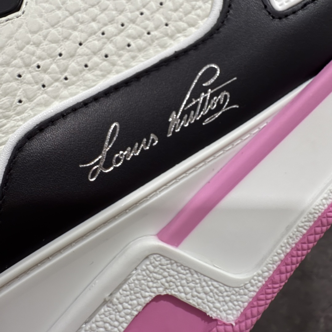 图片[4]-【天花板/Goat版】 市场最强版 没有之一的存在💪🏻 Louis Vuitton LV Trainer 系列全新版上架 手里有正品的可以对比下🆚懂货的看细节‼️ 此版品质是市场从未达到的新高度！ 整体版型 皮料 牛仔布的色差 压花纹路清晰度 后跟版型等等 都可以自行对比[机智]吊打市场所有货，怒甩十条街的那种，直接来正品对比图🆚，欢迎拿市场各大工厂的货来对比！ 尺码：35-45码-选品中心