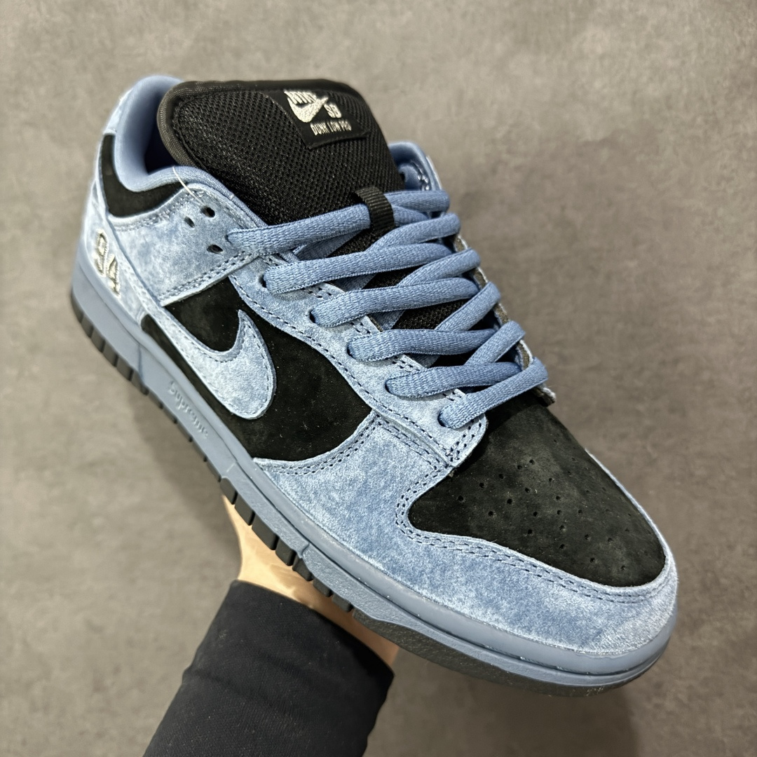 图片[3]-【公司级】Nike SB Dunk Low 高端定制联名 纯原大厂出品 极力推荐 原装头层材料 独家版型蒸餾加工 帶來的是更好的视觉和脚感体验 大厂纯原品质出货 清洁度 电绣工艺 皮料切割干净无任何毛边 细节完美 货号：HQ8487-400 尺码：36 36.5 37.5 38 38.5 39 40 40.5 41 42 42.5 43 44 44.5 45 编码：FSB250260-选品中心